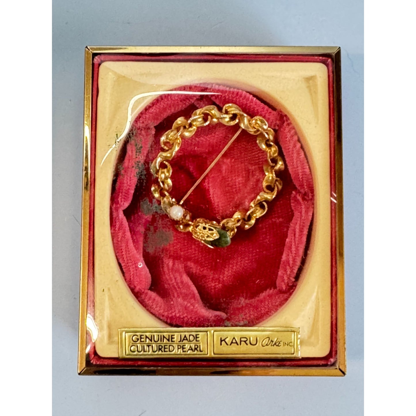 Vintage Karu Arke Inc. Genuine Jade & Cultured Pearl Gold-Tone Circle Brooch