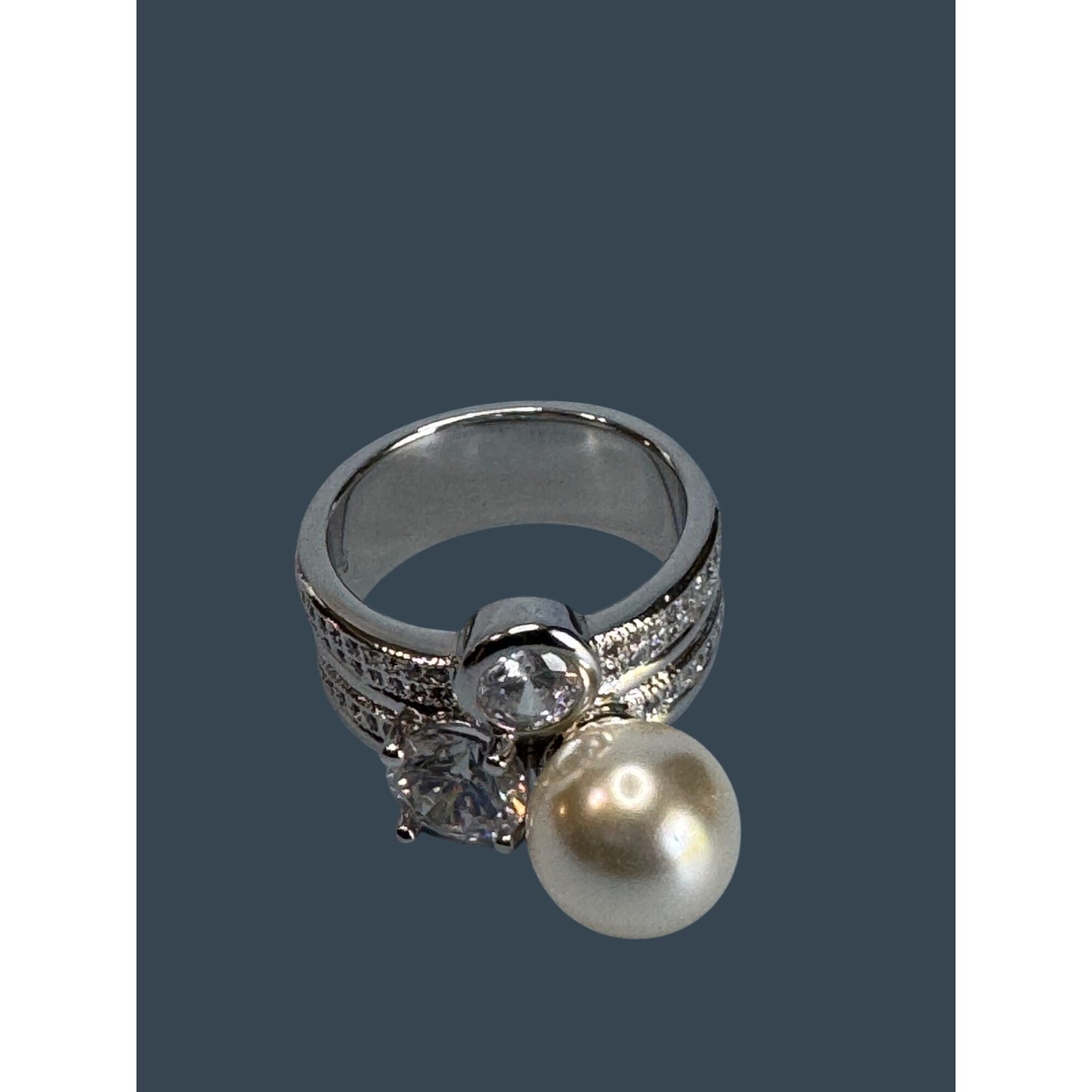 Womens Size 8 18K GP Silver Ring With Pearl & Cubic Zirconia Stones