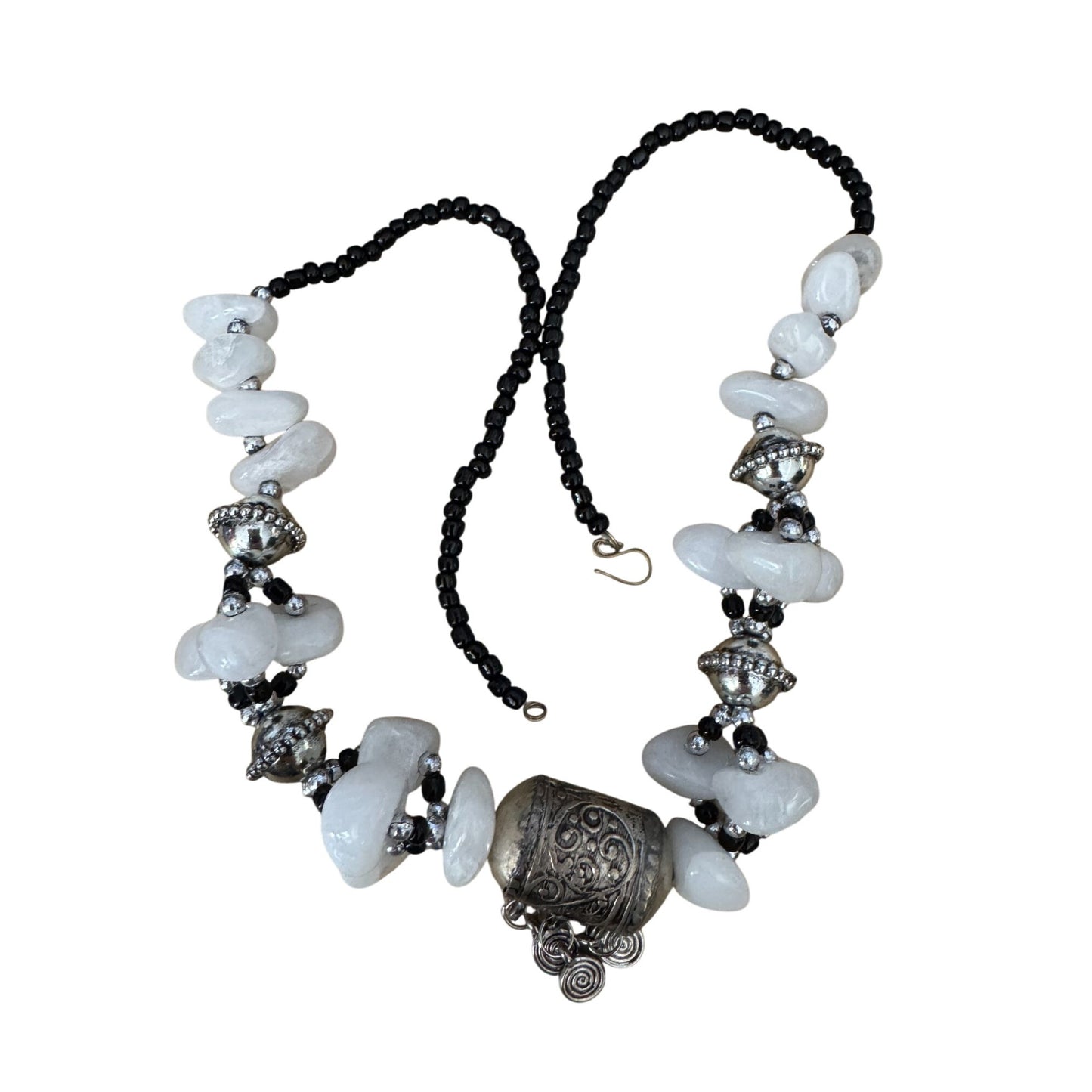White Jade & Onyx Beaded Tibetan Necklace With Silver-Plated Pendant 21"