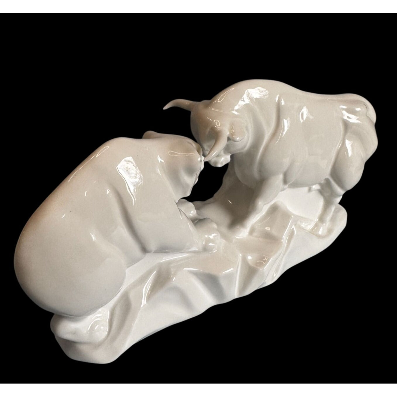 Wedgwood Bull & Bear Figurine Bone China White England 1999