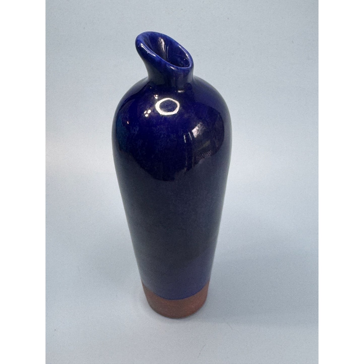 MCM Designer Vase By Sablo Machini 8.25" Tall Blue & Slag Clay Bottom