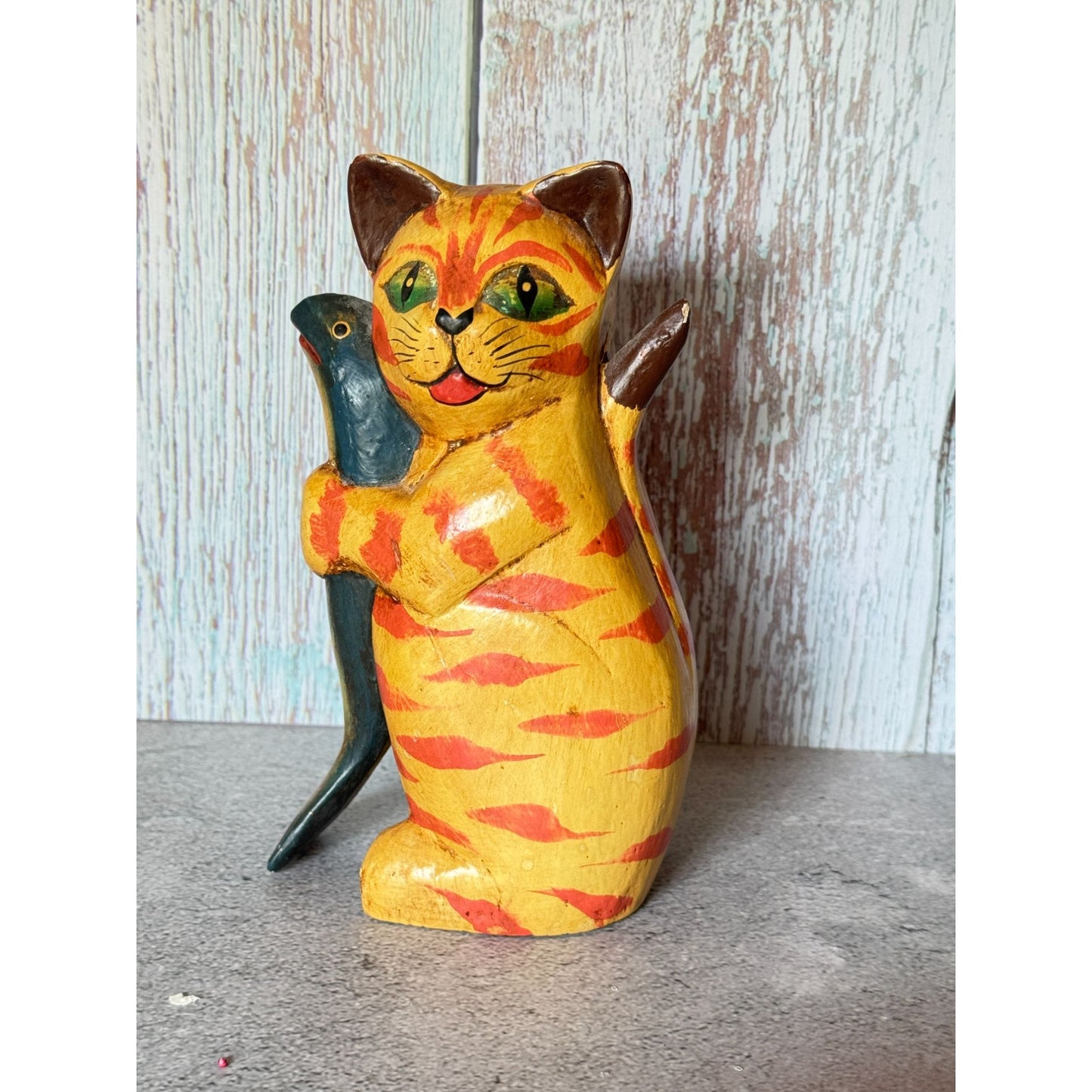 Hand-Painted Wooden Yellow Tabby Cat Figurine Holding Fish Bermuda Trader 6 1/2"