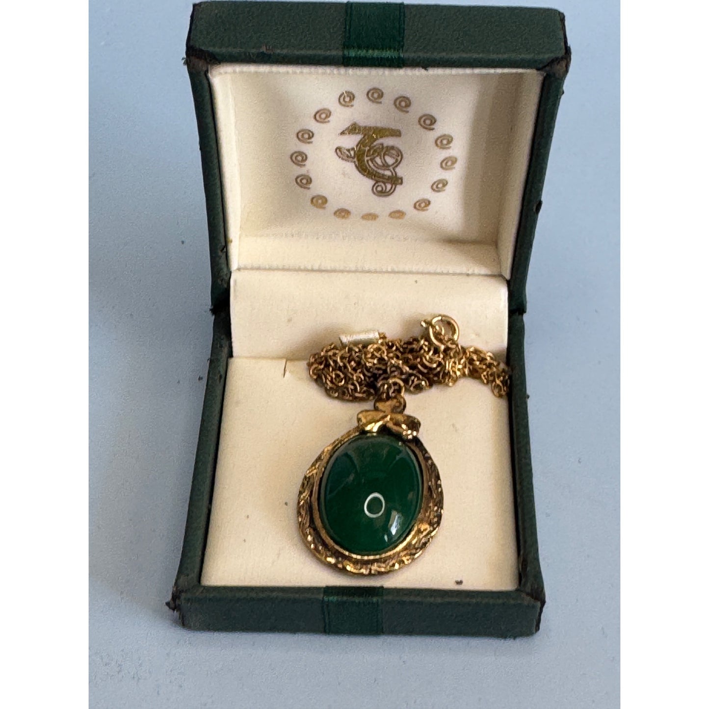 Vintage Jade Oval Pendant & Clover DetailGolplated Chain Boxed