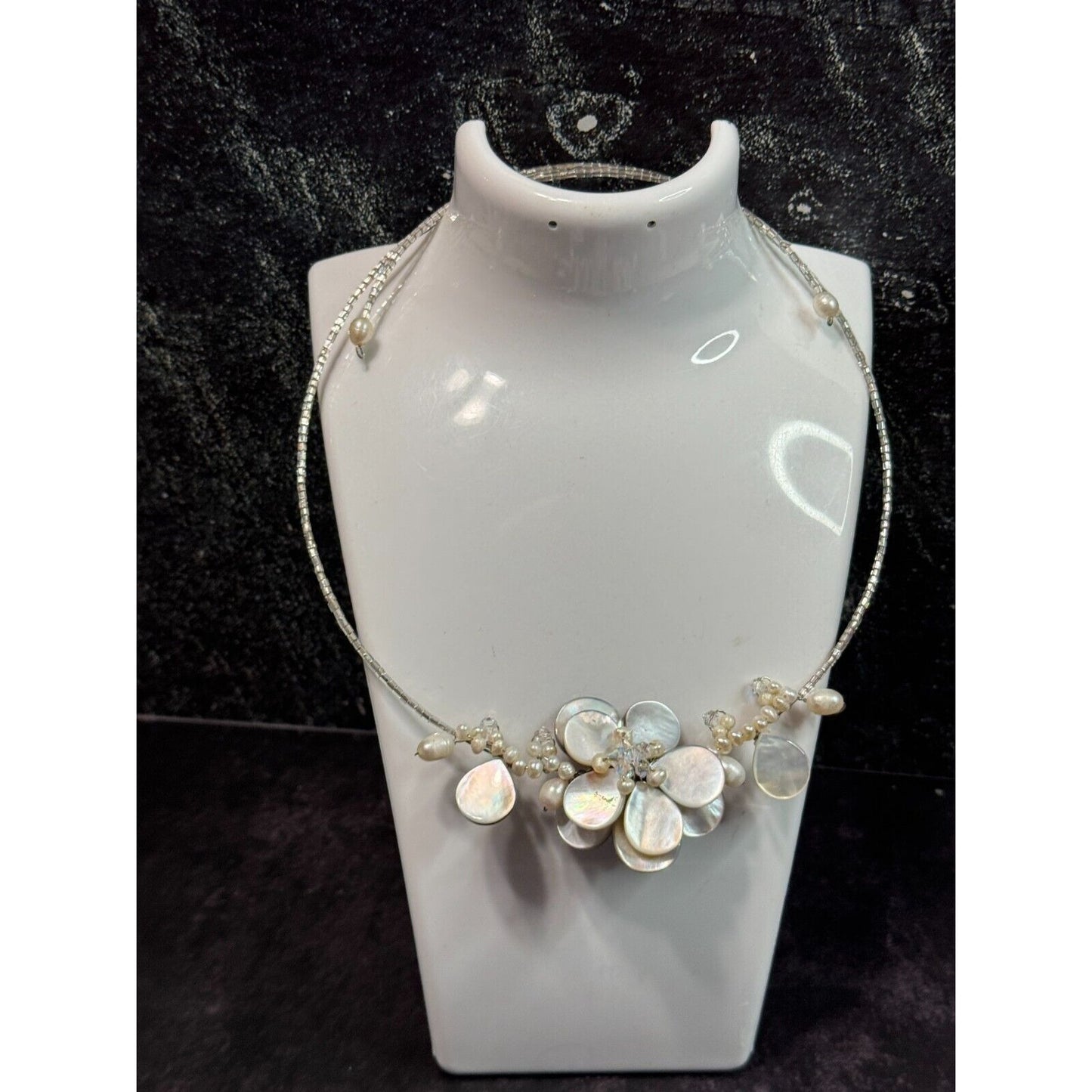 Gray Mother of Pearl Flower Freshwater Pearl Glass Beaded Flexable Strand