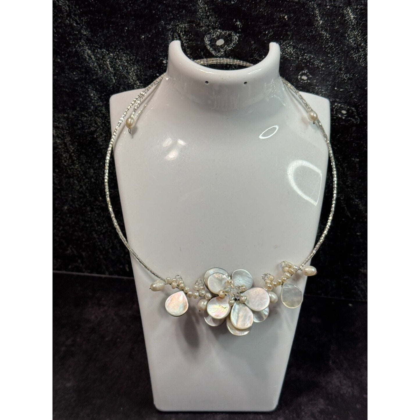 Gray Mother of Pearl Flower Freshwater Pearl Glass Beaded Flexable Strand