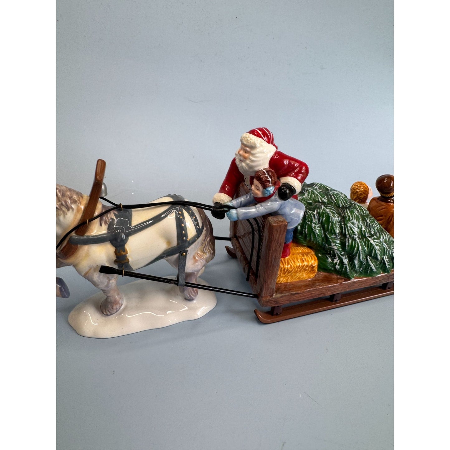 Department 56 Santa Claus On Horse-Drawn Sleigh Figurine w/Tree and Children