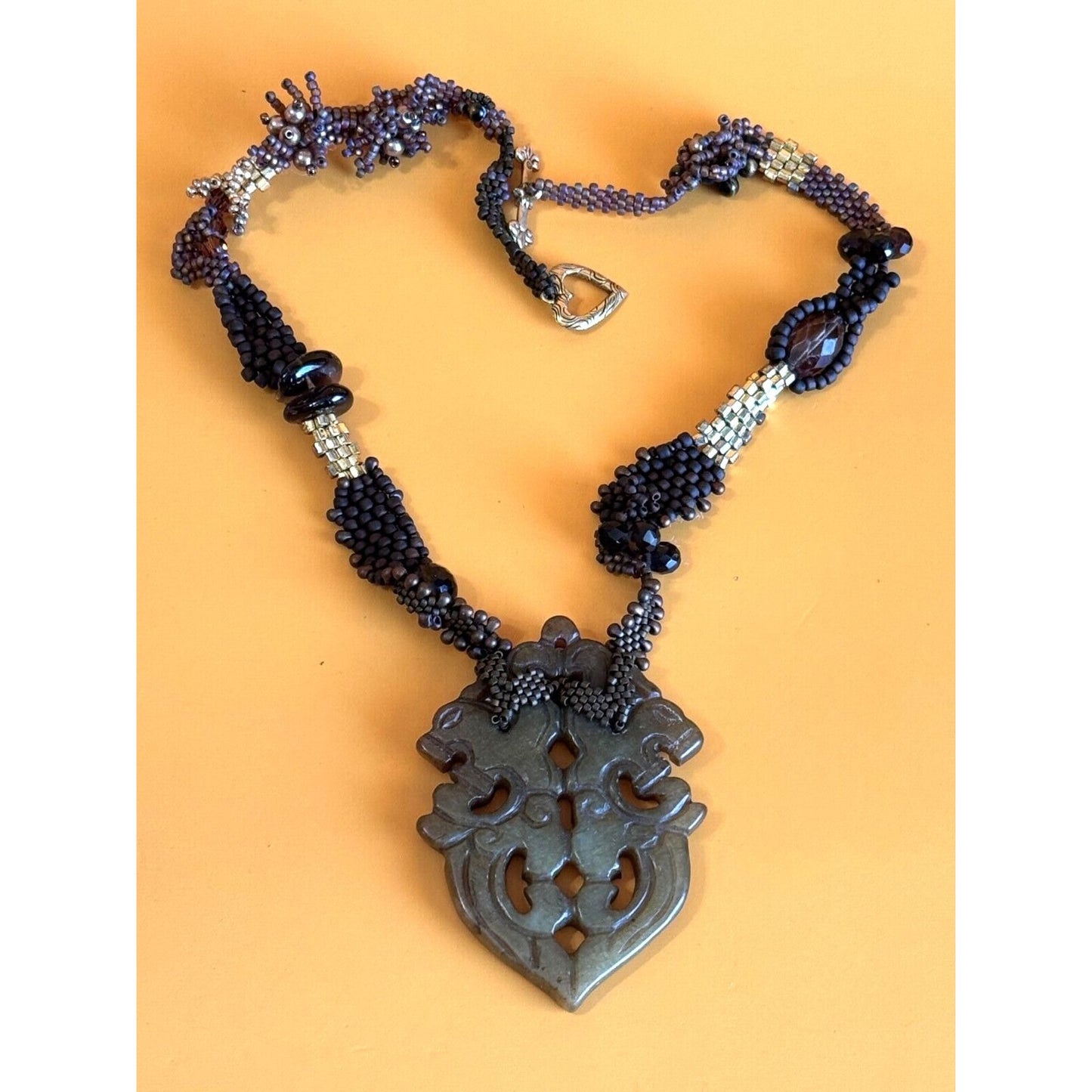 Vintage Asian Agate Quartz Pendant Woven Glass Beaded Goldplated Necklace 17"