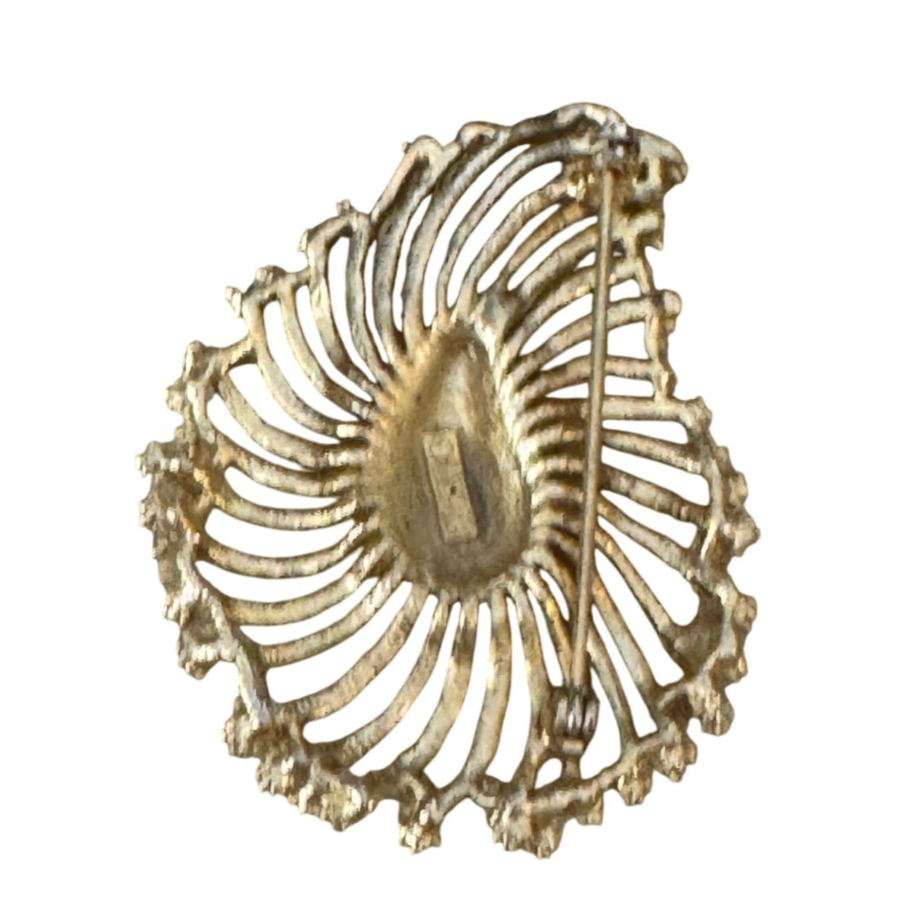 Lisner Vintage Gold Tone Brooch Pin Textured Metal Openwork 2 1/4" x 1 3/4"