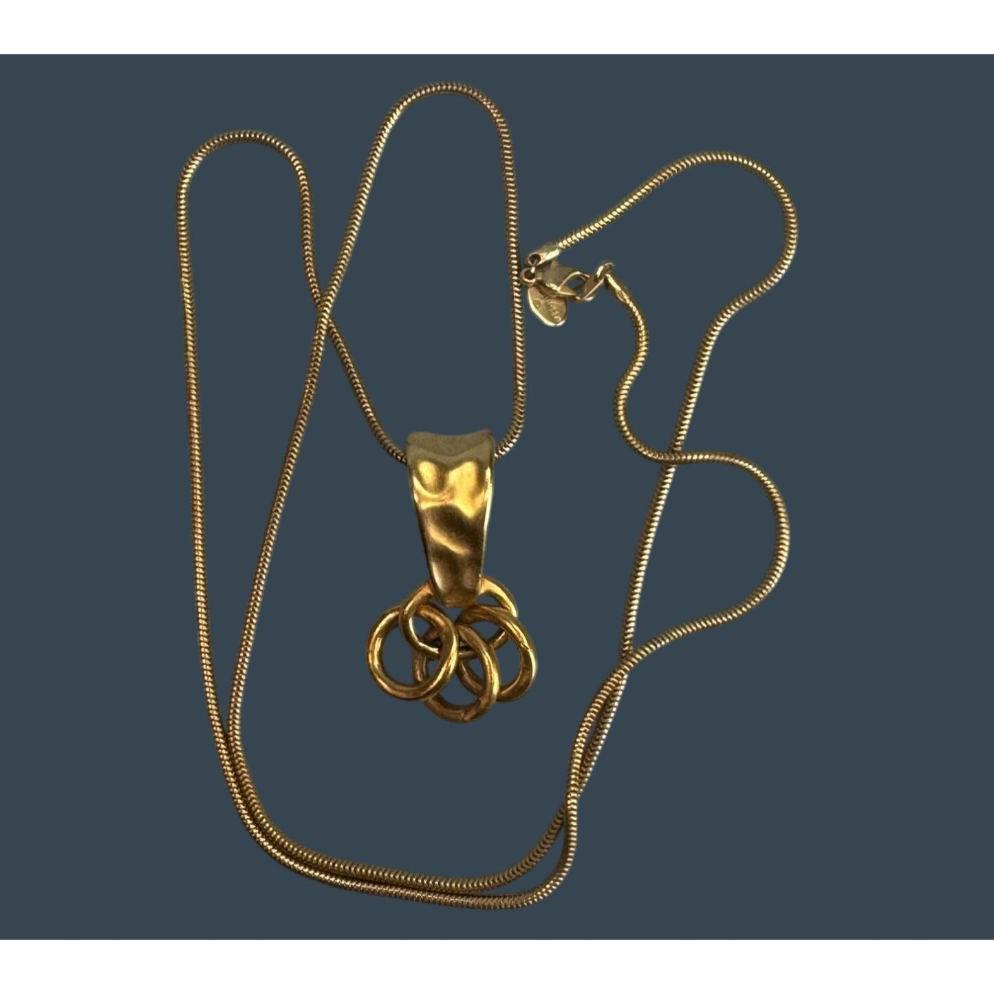 Paquette Designer Signed Necklace 28" Gold Tone Pendant With Interlocking Rings
