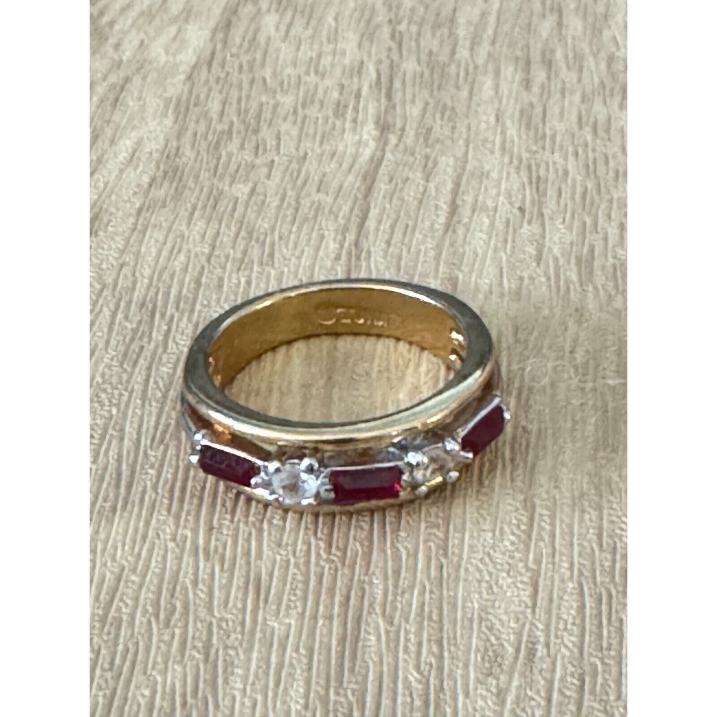 Vintage 18kGHE Yellow Gold Ring W/ Red & Crystal CZ Stones Makers Mark Size 6
