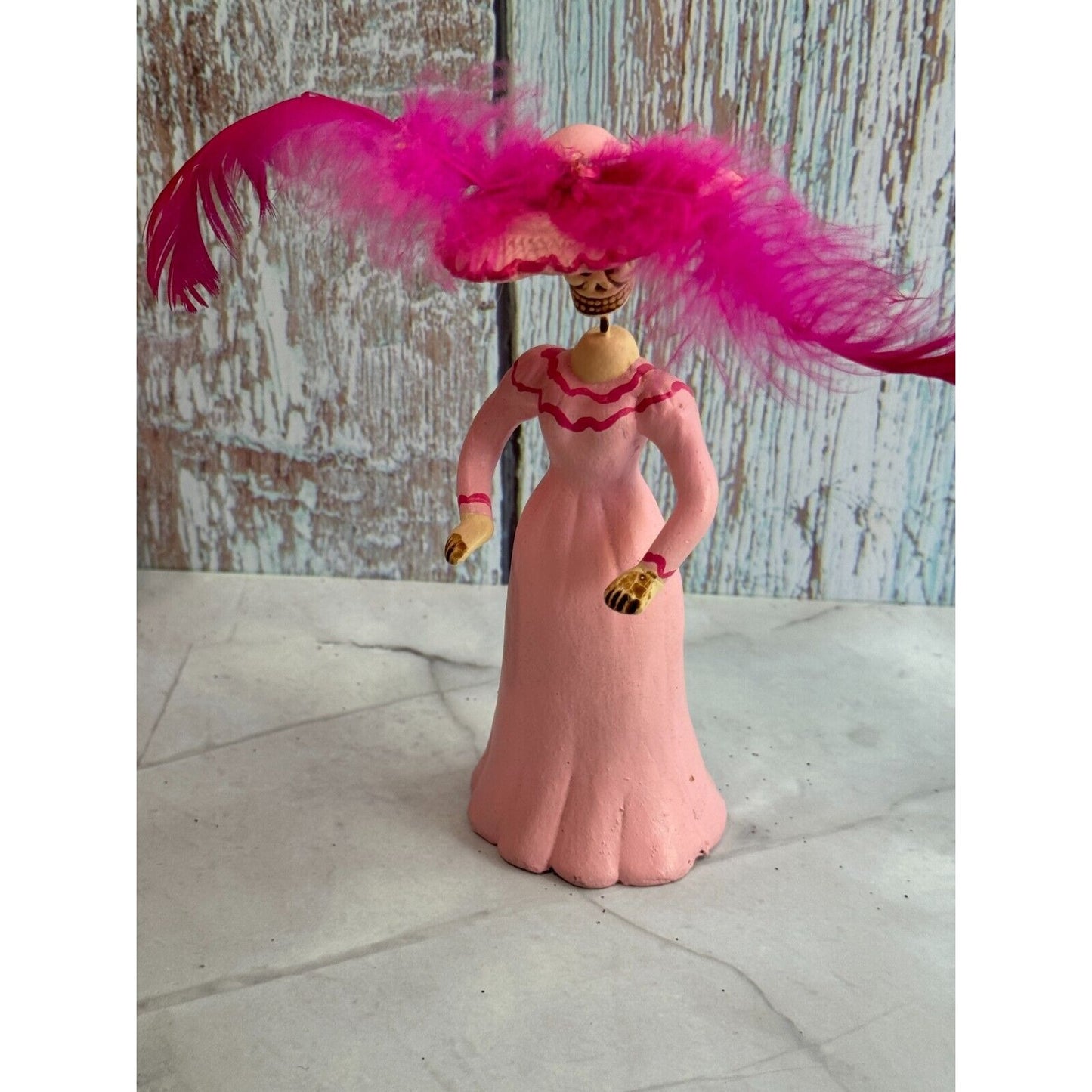 Pink Catrina Frida Kahlo w/Feather Hat Day of the Dead Mexico Skeleton Figur 5"