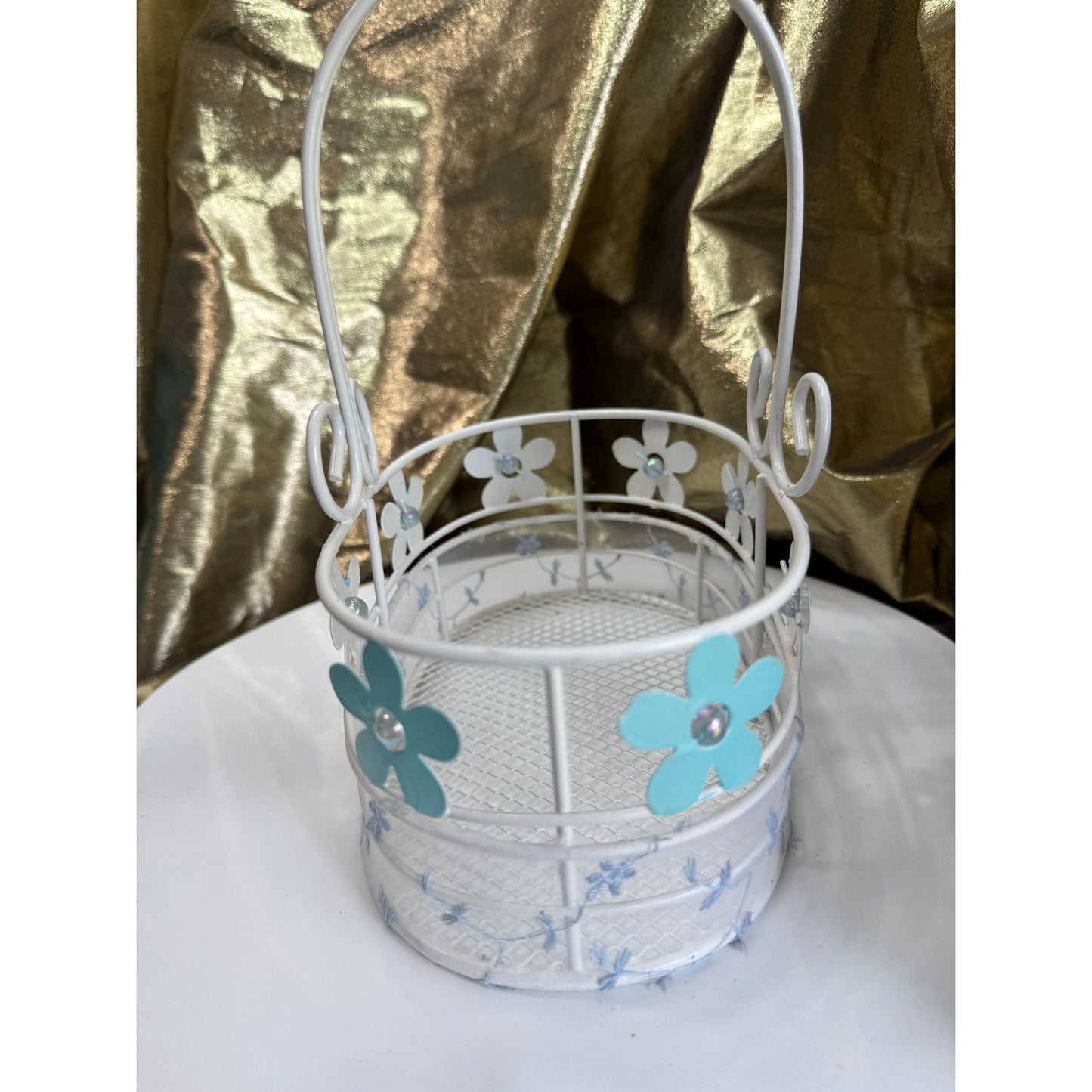 Vintage White Wire Basket W/ Blue Flower Accents & Handle 7.5" x 8.5"