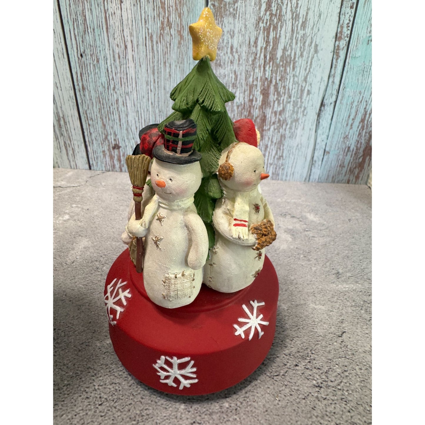 Hallmark Snowman Family Musical Figurine plays O Christmas Tree 7"