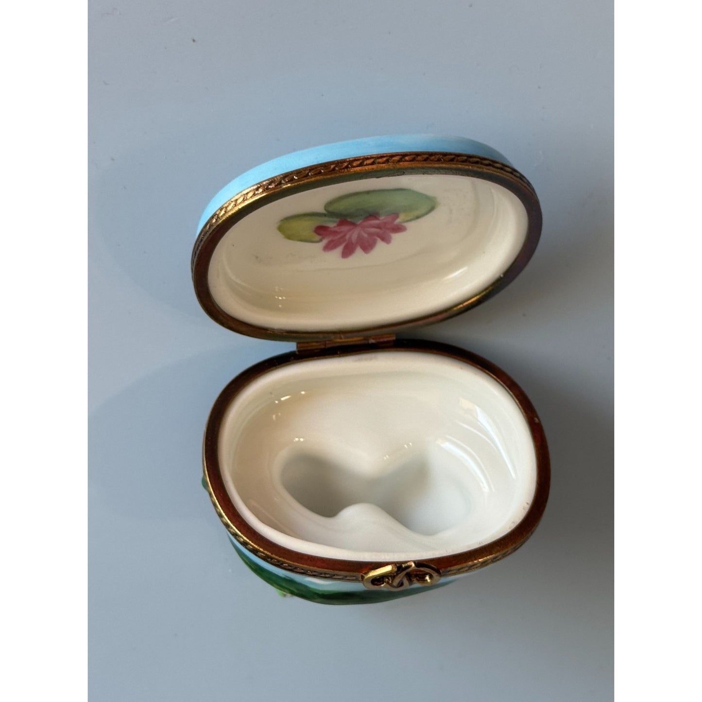 Hand-Painted Rochard Limoges France Frog Couple Porcelain Trinket Box