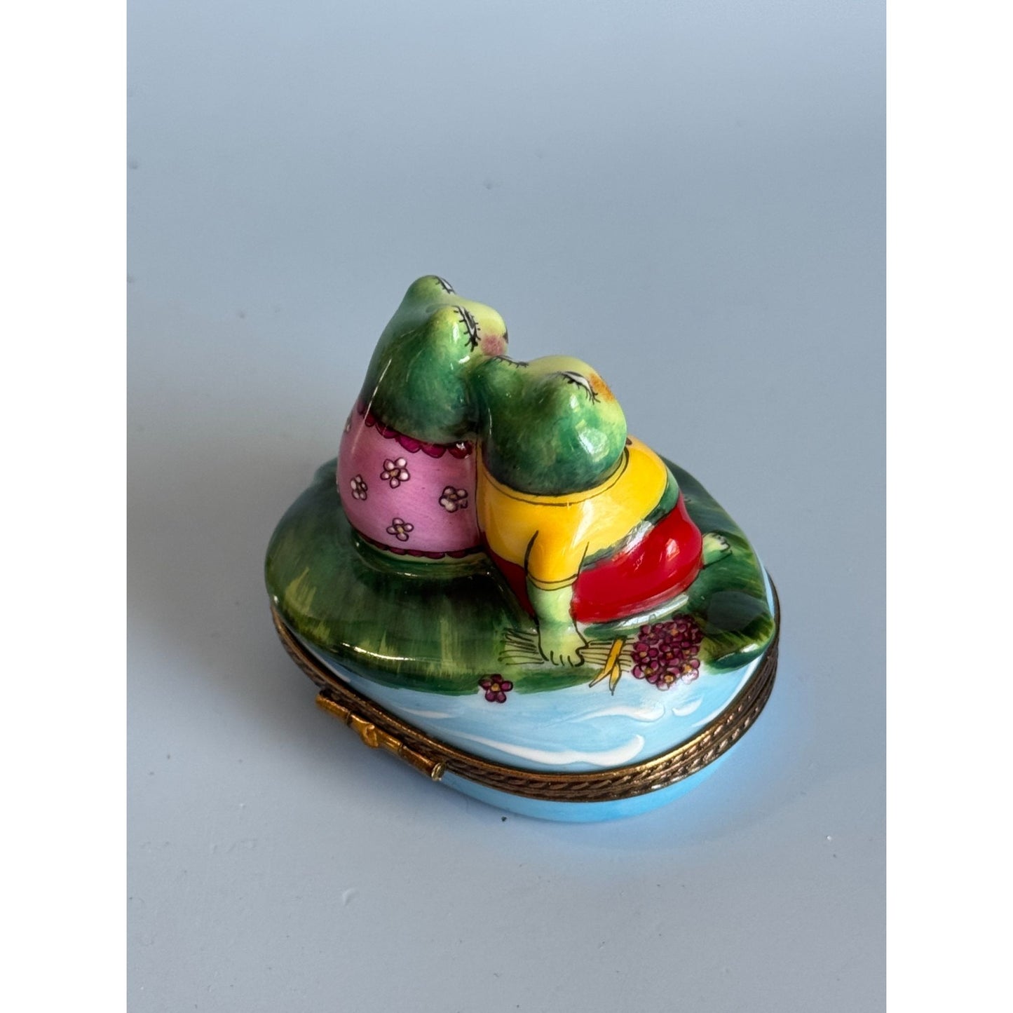 Hand-Painted Rochard Limoges France Frog Couple Porcelain Trinket Box