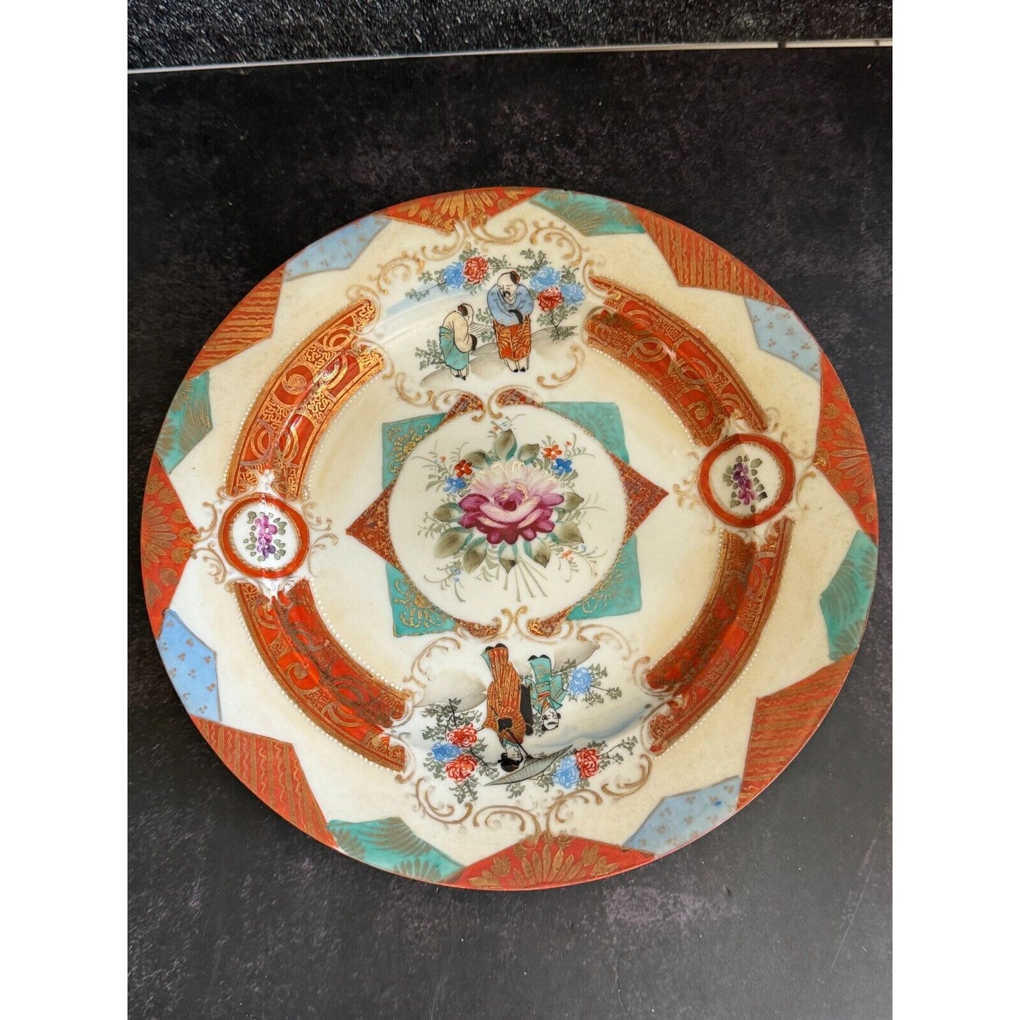 Antique Japanese Satsuma Handpainted Figural & Floral Plate With Gold Trim