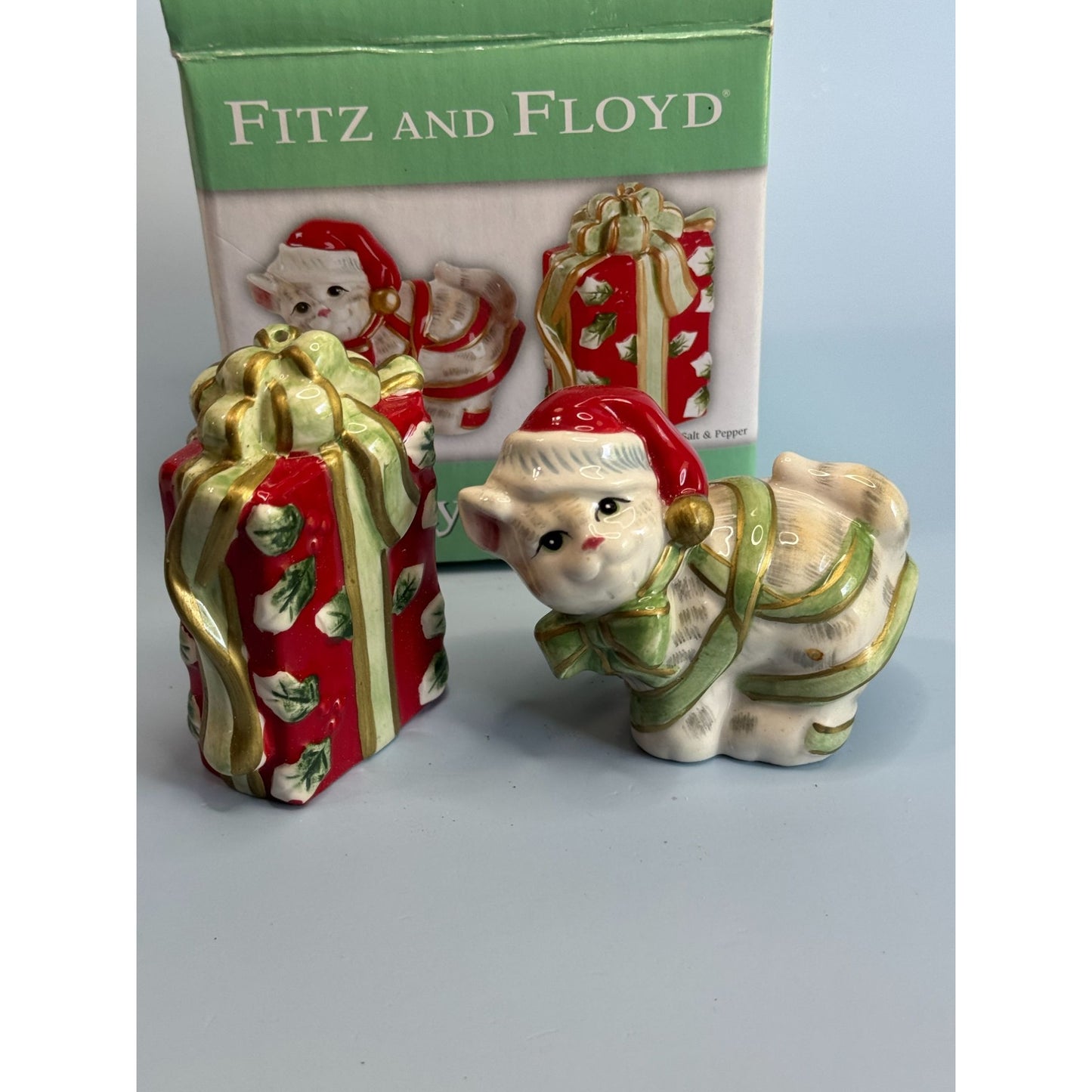 Fitz & Floyd Kitty Kringle Salt & Pepper Shakers Ceramic 2005 Christmas Decor