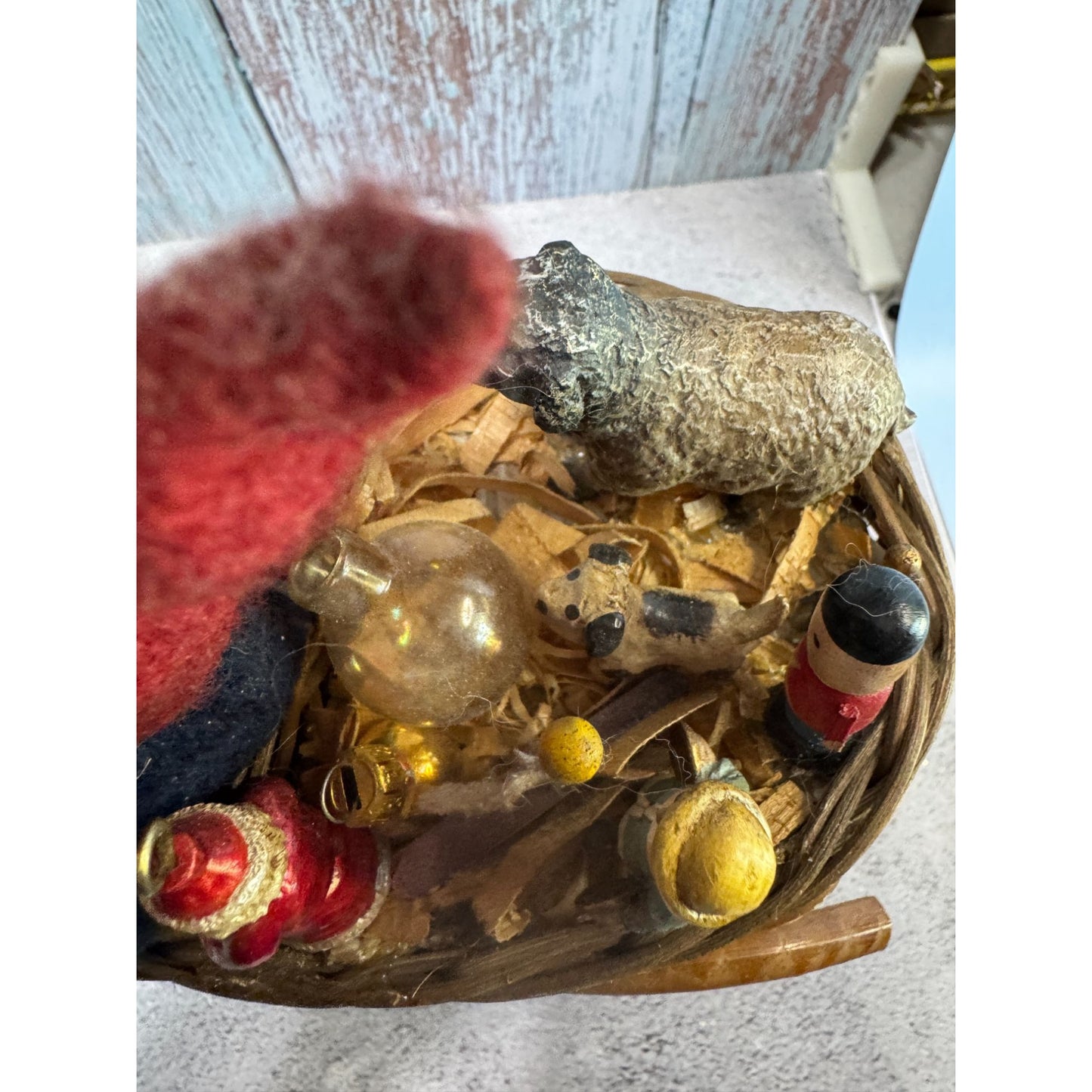 Bethany Lowe Santa Claus Figurine Woven Sleigh With Toys Red/Beige Wool/Wicker 11"