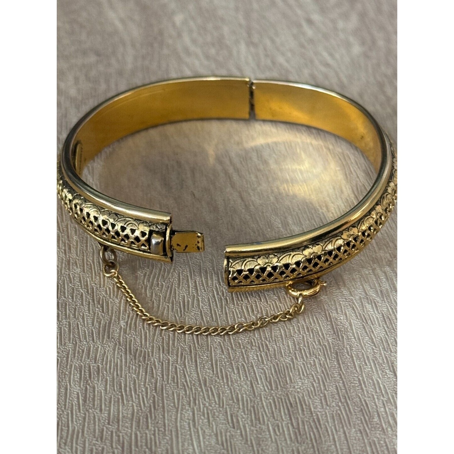 Vintage Freirich Goldplated Hinged Bangle Bracelet W/Safety Chain Germany 7"