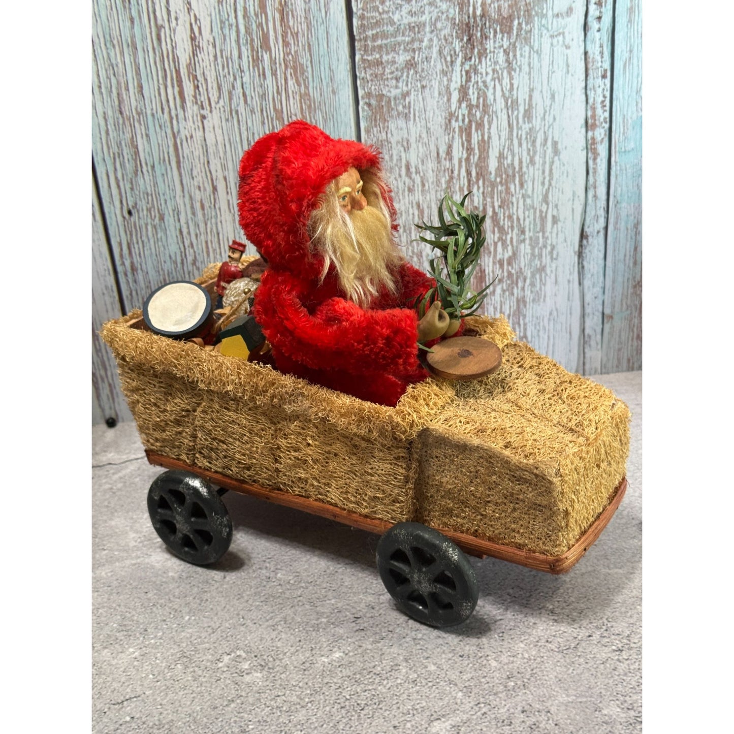 Bethany Lowe German Santa Claus In Loofah Wagon With Toys Tag Missing