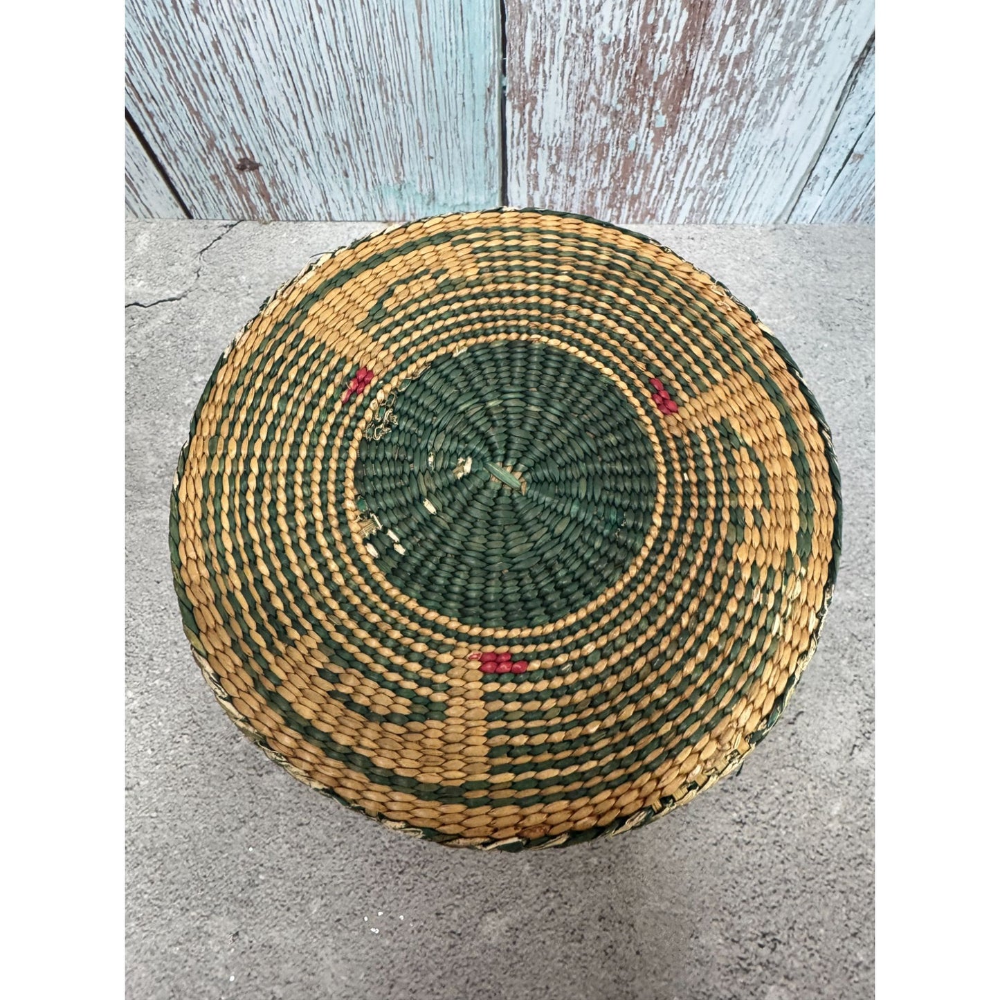 Vintage Native American Sweetgrass Woven Basket With Lid 6.5" Diameter 3.25" Height Natural & Green Tones
