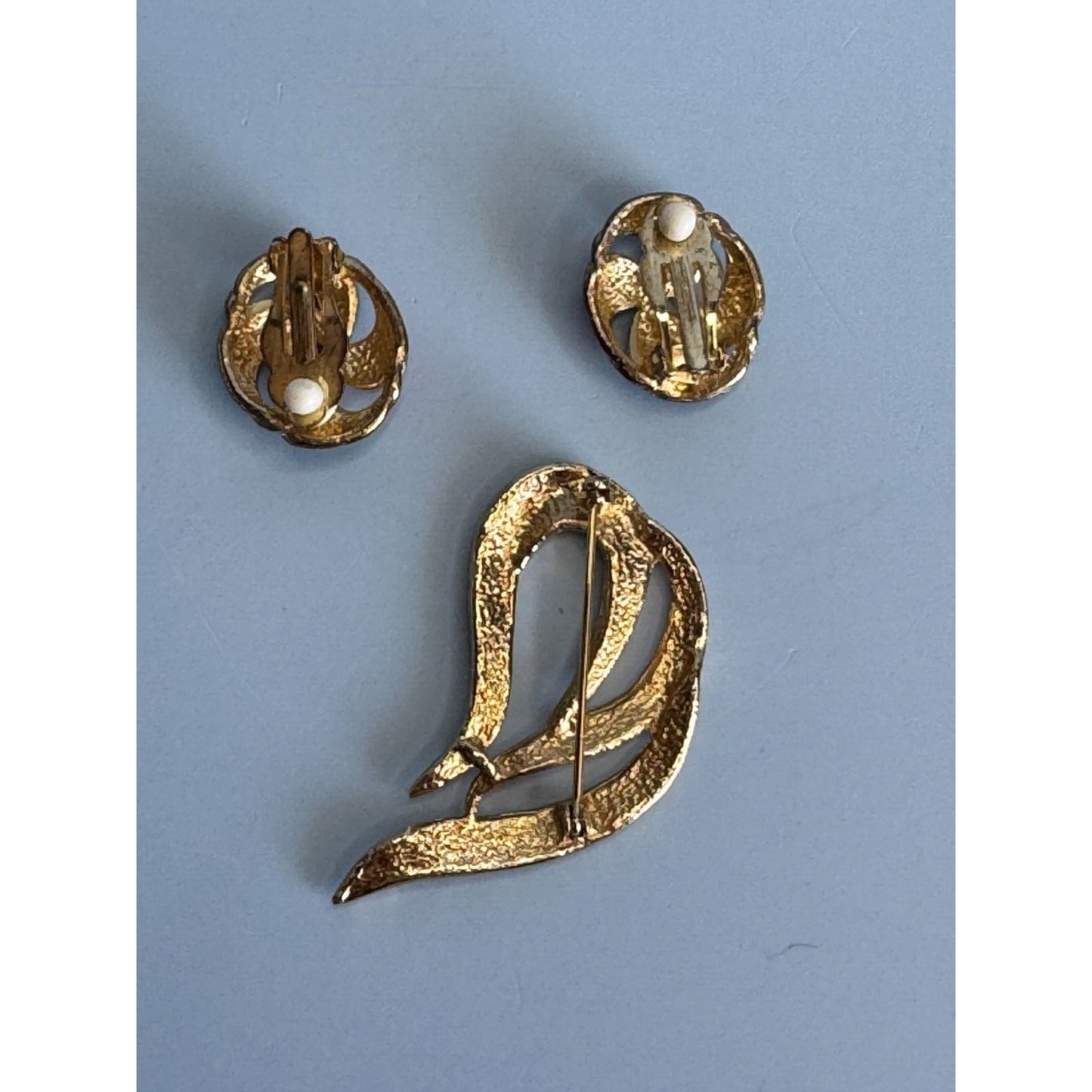 Vintage Gold-Tone Enamel Swirl Brooch & Clip-On Earrings Set