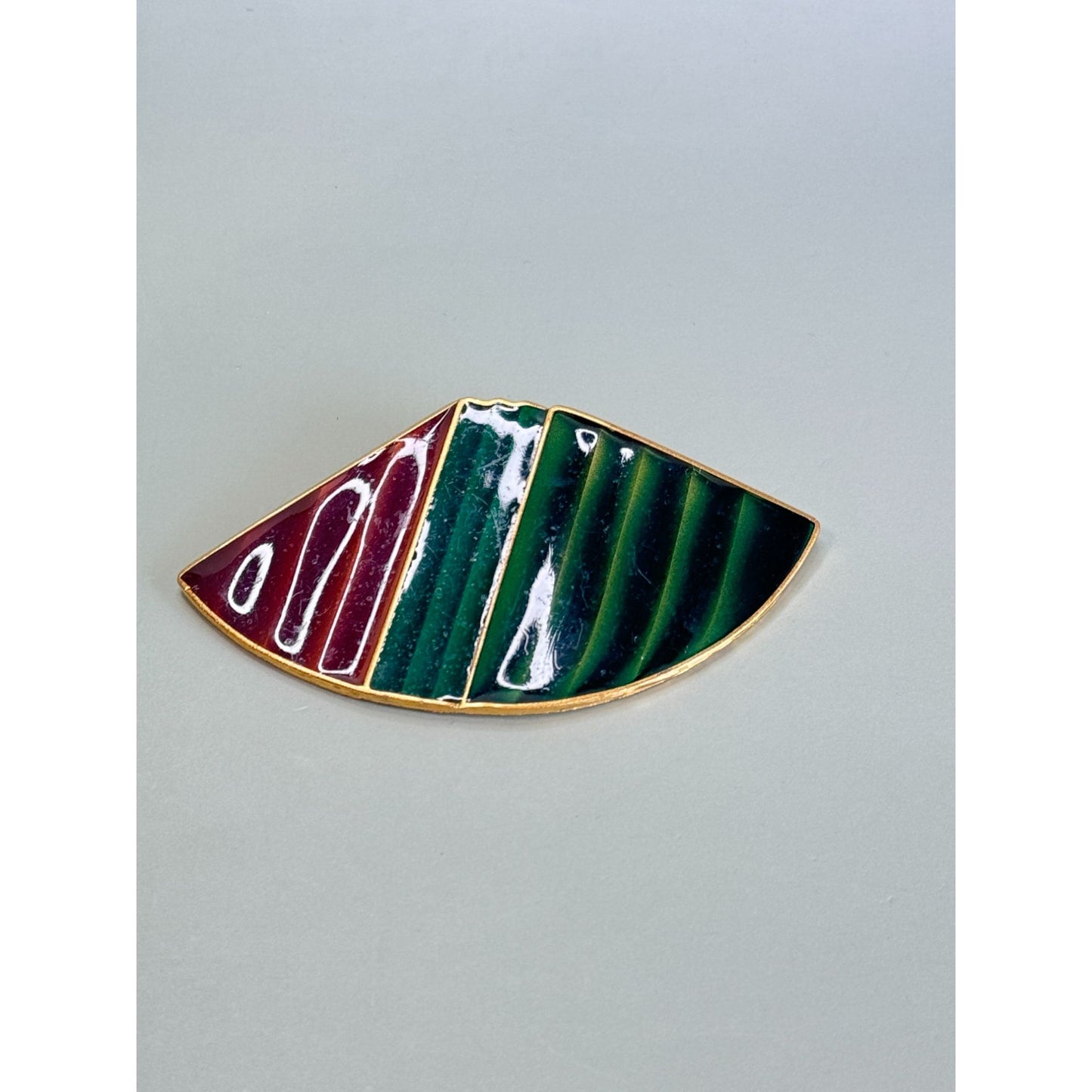 Vintage Trifari Gold-Tone Enamel Abstract Fan Brooch Pin 3 1/2"