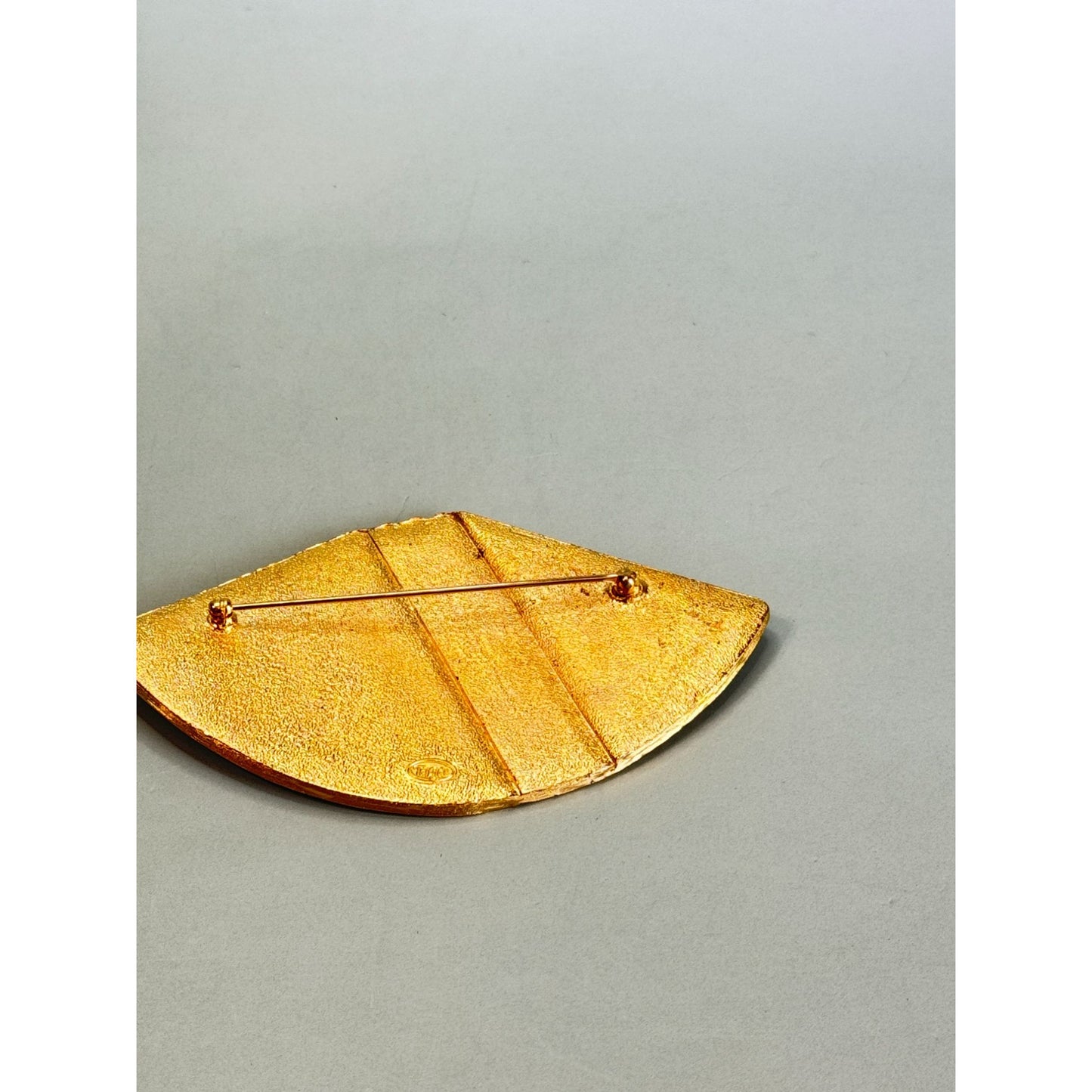 Vintage Trifari Gold-Tone Enamel Abstract Fan Brooch Pin 3 1/2"