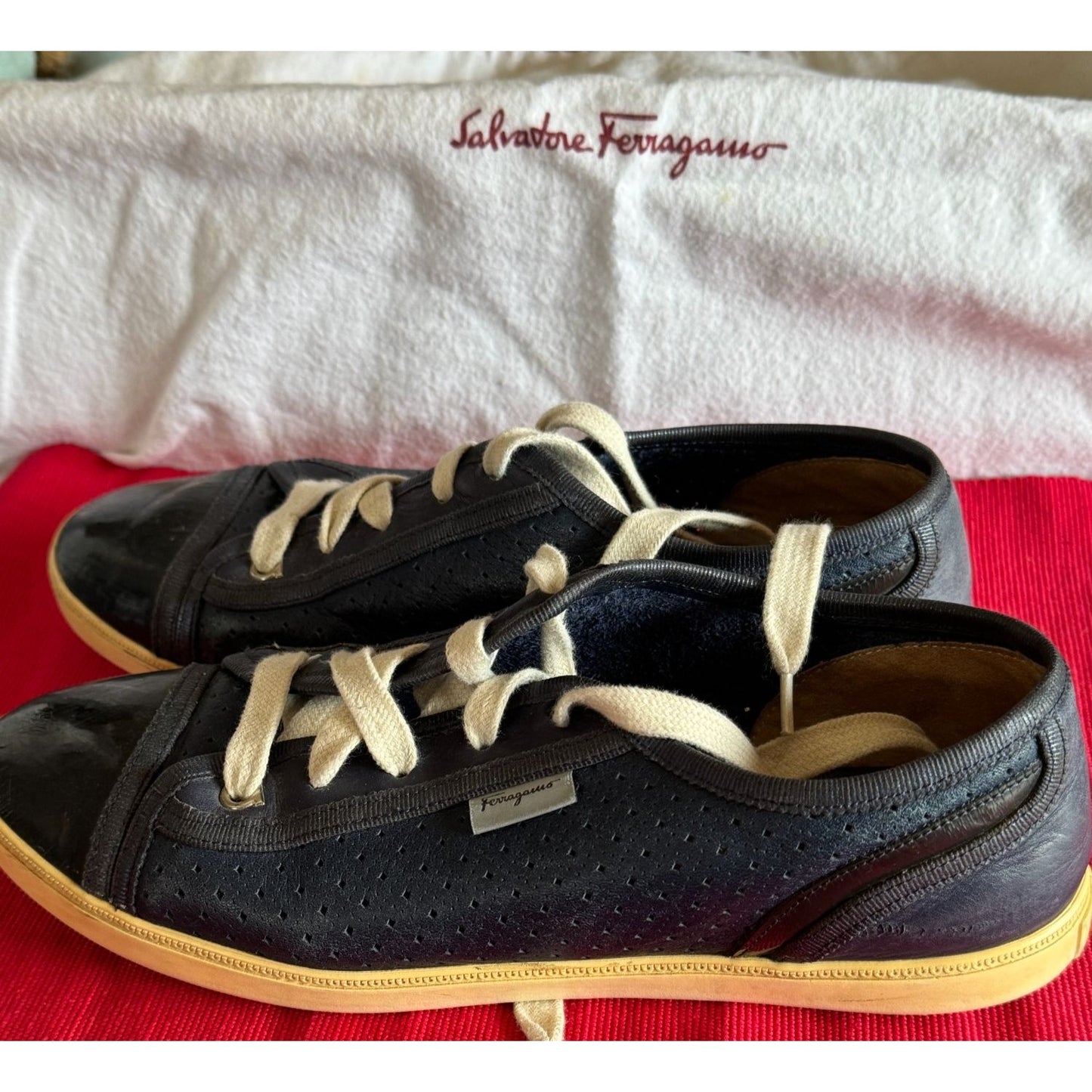 Salvatore Ferragamo Women’s Sneakers Navy Leather Gum Sole Dust Bag Italy 7.5