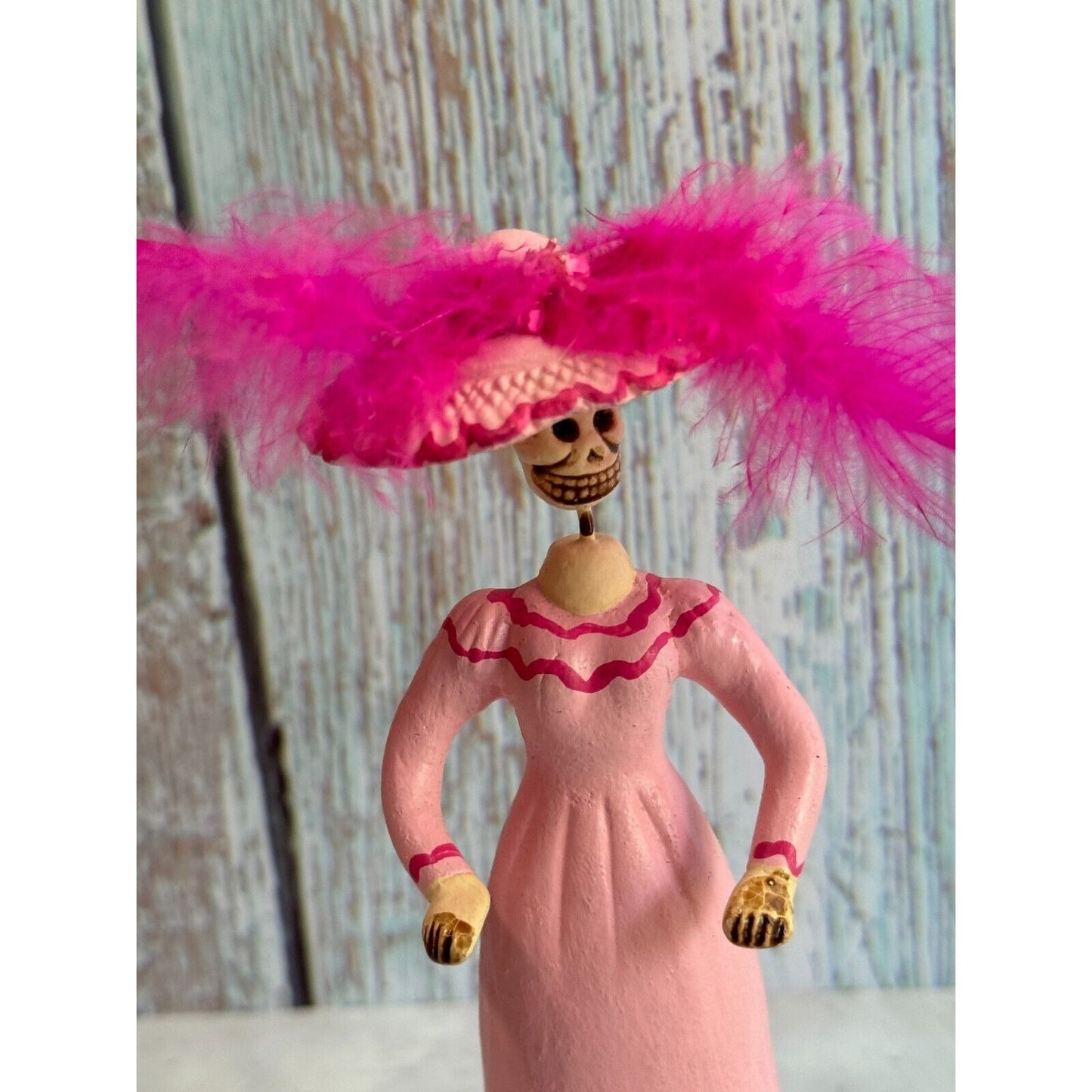 Pink Catrina Frida Kahlo w/Feather Hat Day of the Dead Mexico Skeleton Figur 5"