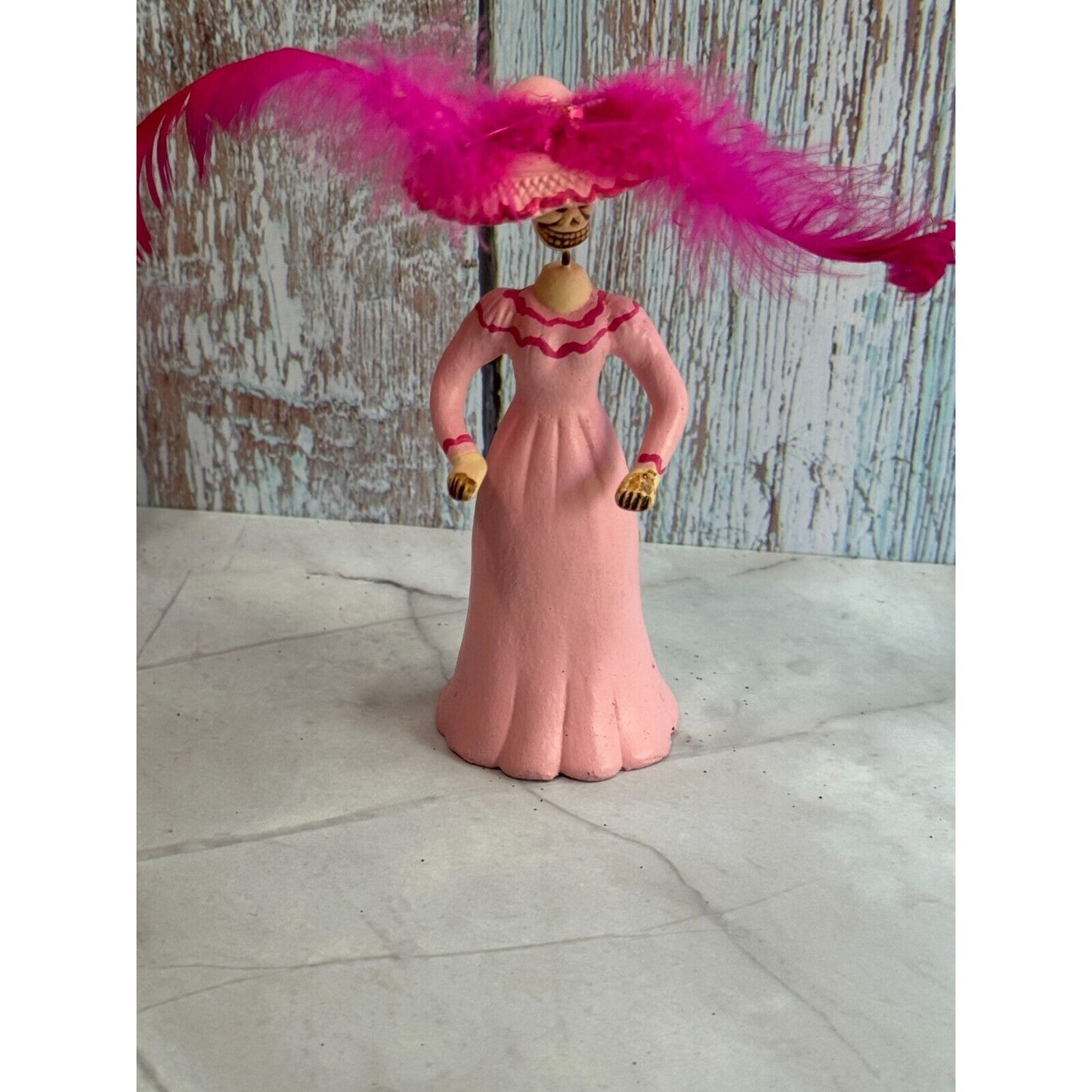 Pink Catrina Frida Kahlo w/Feather Hat Day of the Dead Mexico Skeleton Figur 5"