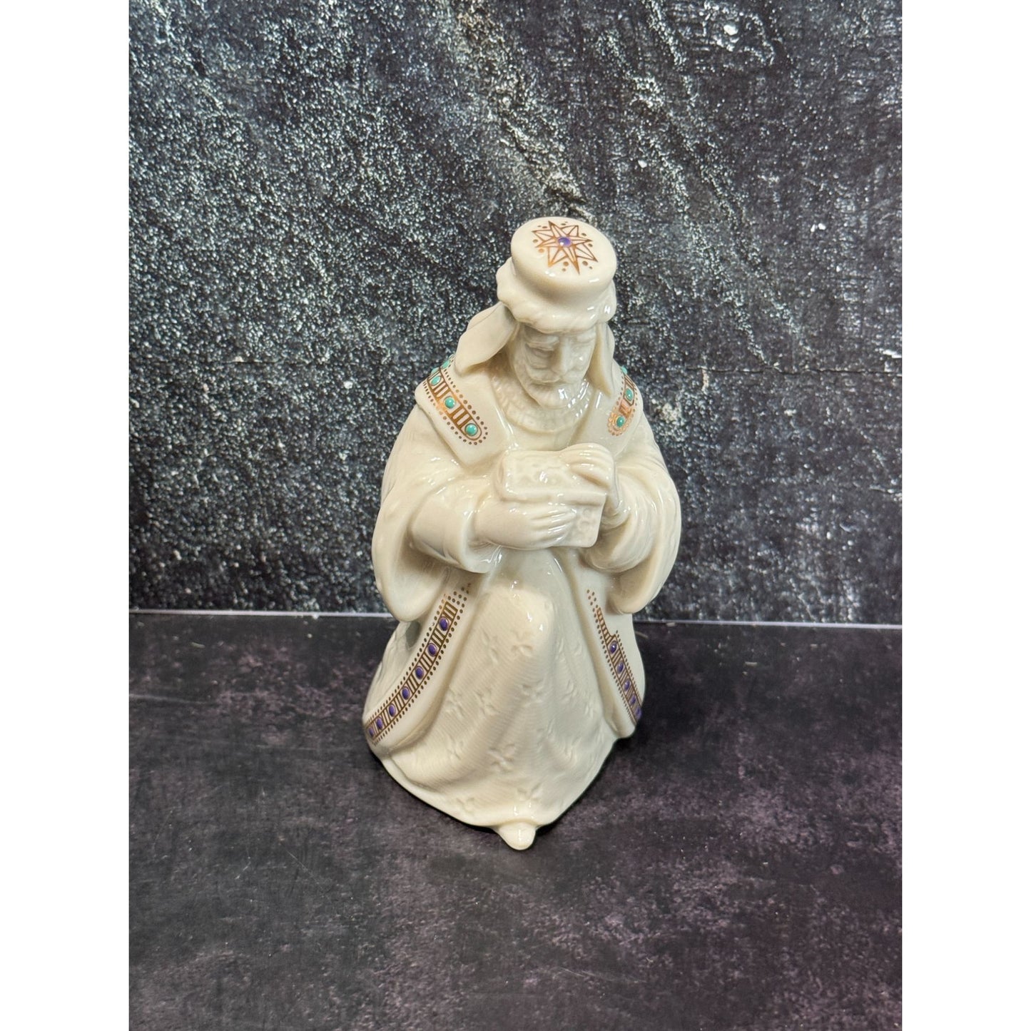 Lenox China Jewels Kneeling Balthazar Wiseman Nativity Figure 5" Issued 1994