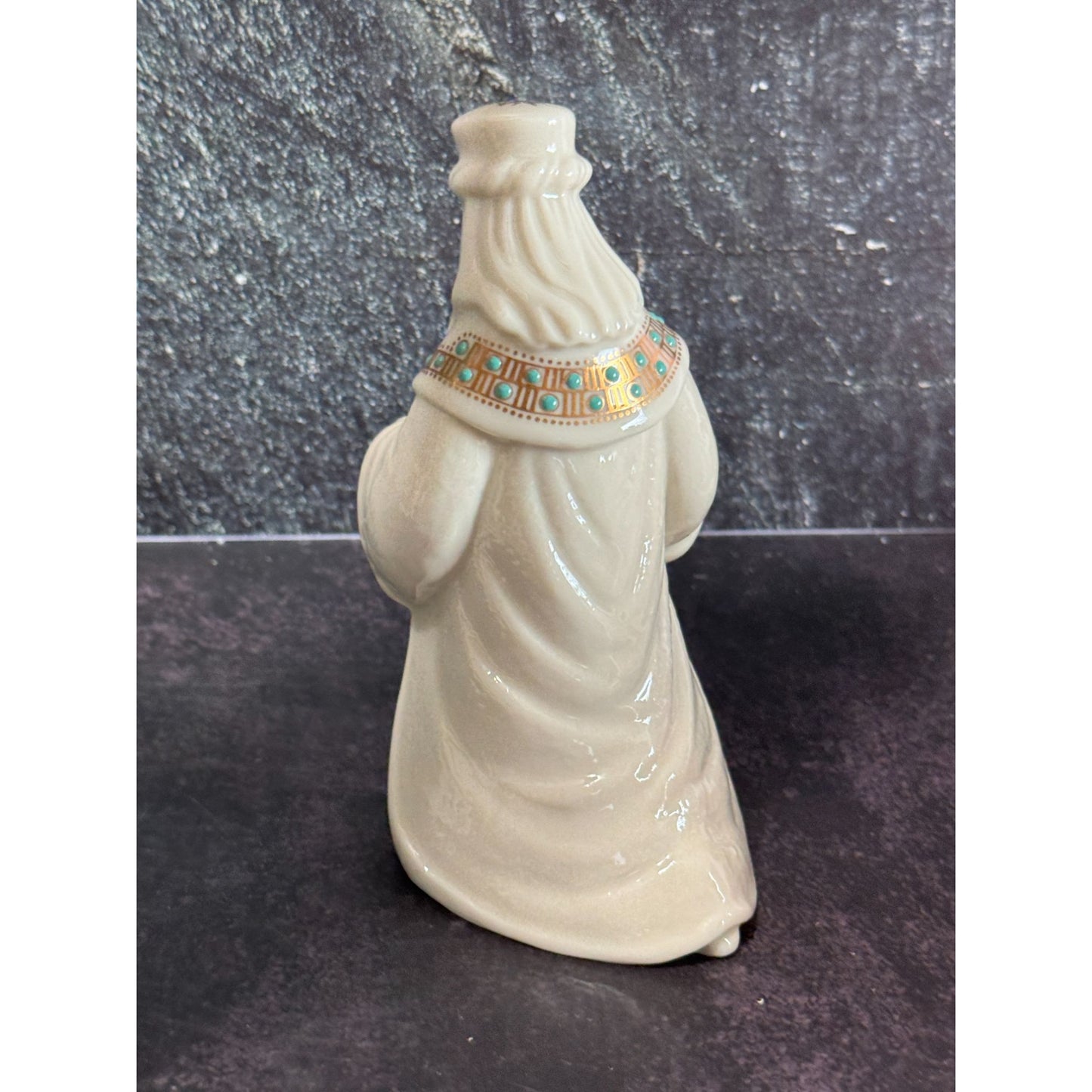 Lenox China Jewels Kneeling Balthazar Wiseman Nativity Figure 5" Issued 1994