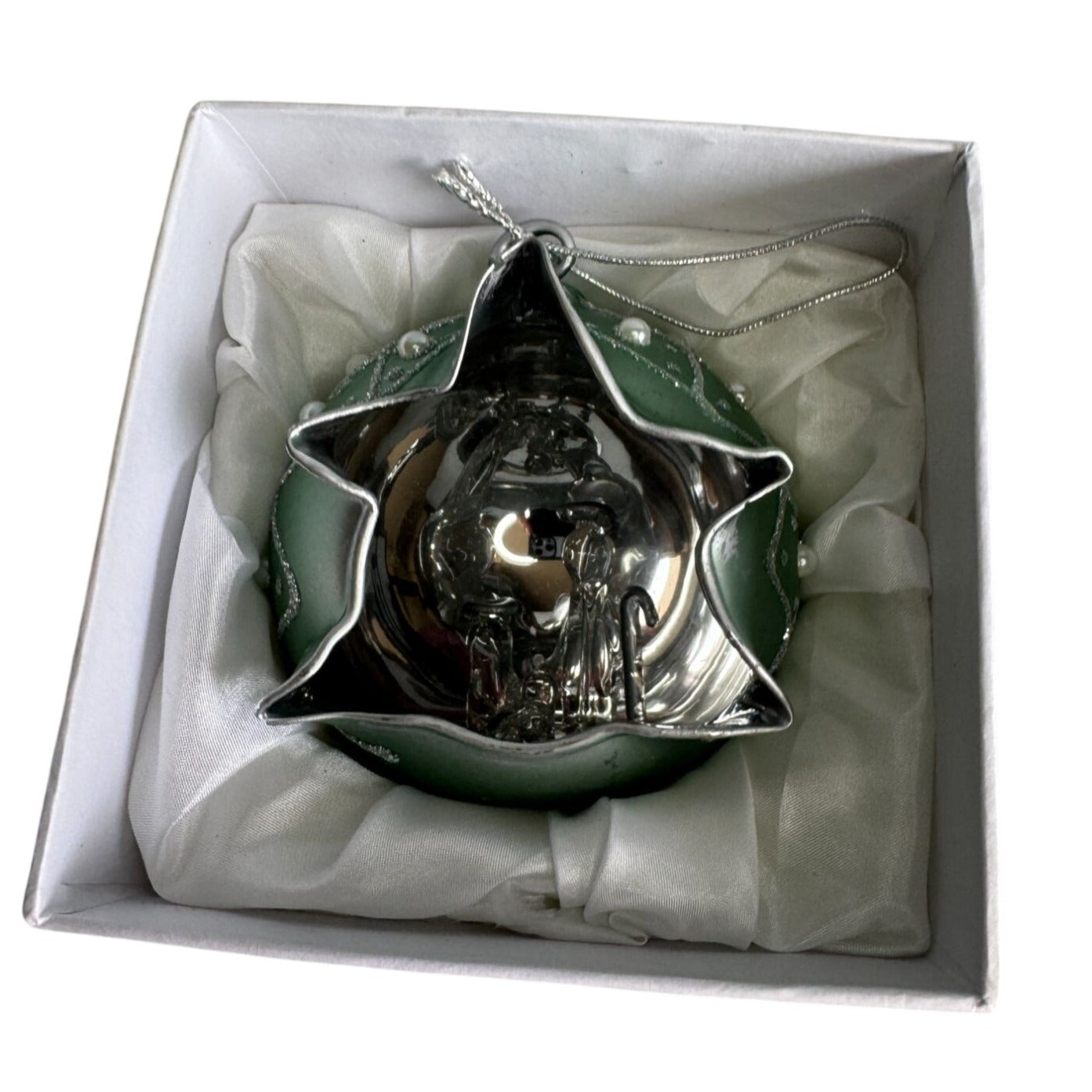 Mdina Glass Malta Nativity Ornament Green Satin Glass Pearl Glitter 3" Diorama