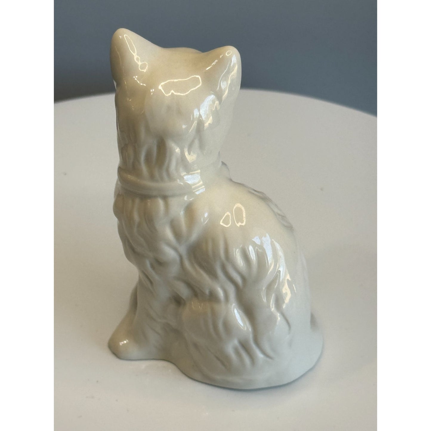 Belleek Irish Porcelain Cat Figurine Green Eyes Shamrock Bow Marked