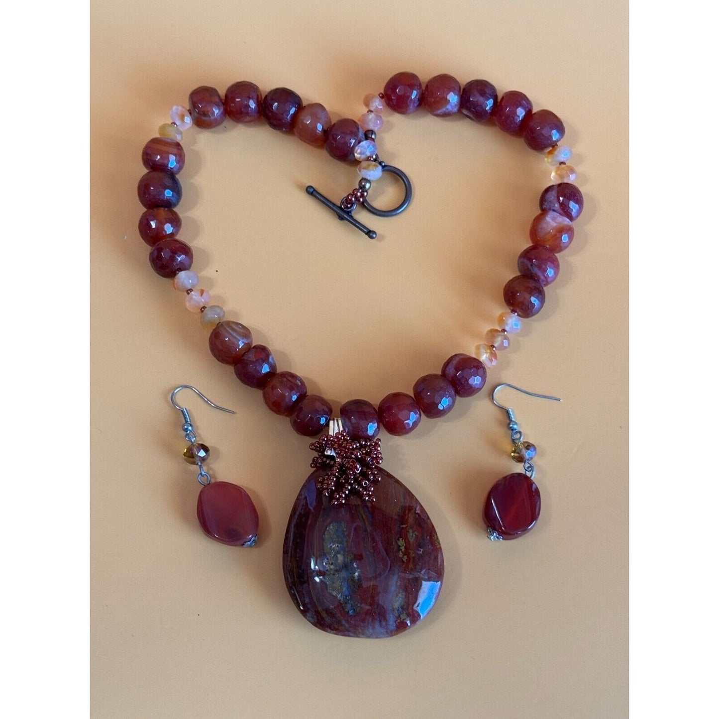 Gorgeous Carnelian Pendant on Carnlian and Orca Agate Strand Necklace w/Earrings