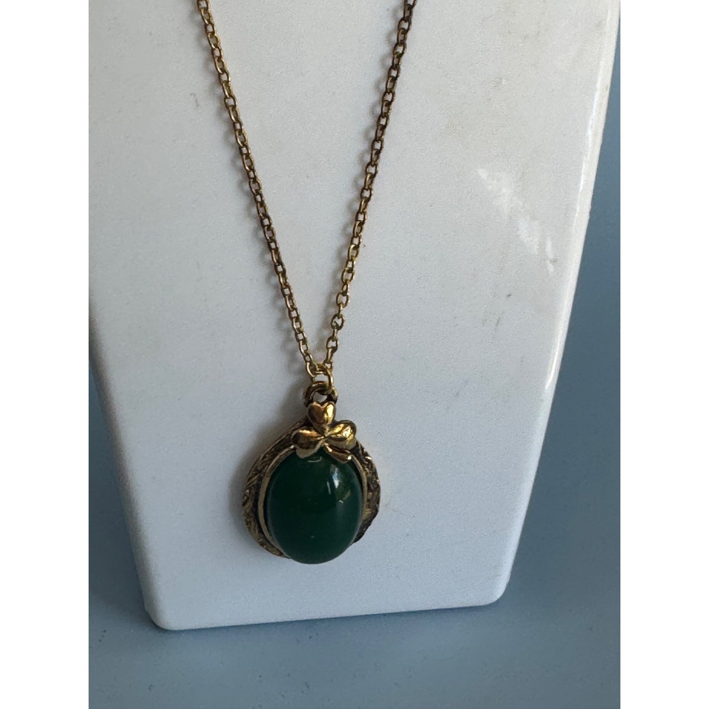 Vintage Jade Oval Pendant & Clover DetailGolplated Chain Boxed