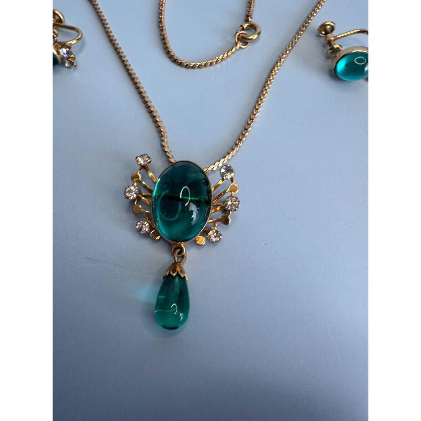 Vintage Van Dell Teal Sea Glass Necklace/Pin & Screw Back Earring Set Midcentury Signed 14" Gold-Toned Jewelry