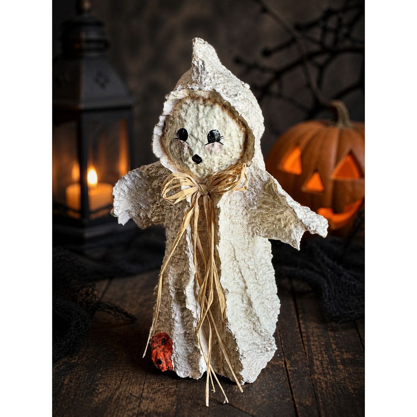 1997 Enesco Broomsnickle Ghost Figurine Linda Lindquist Baldwin 6 3/4"