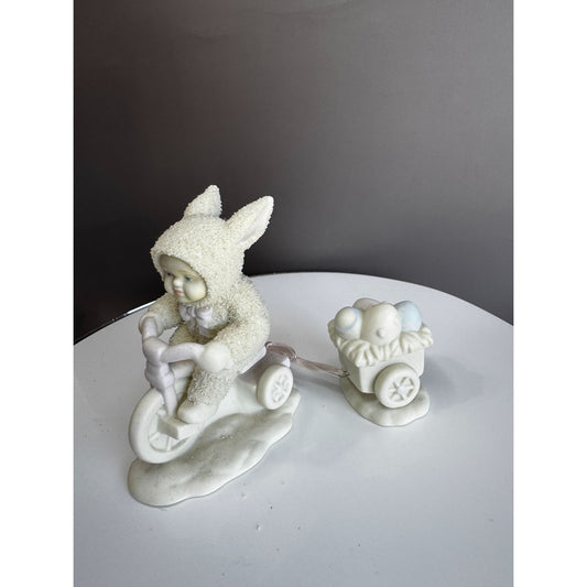 pt 56 Snowbabies Riding Tricycle Pulling Easter Egg Cart 1997 Figurine