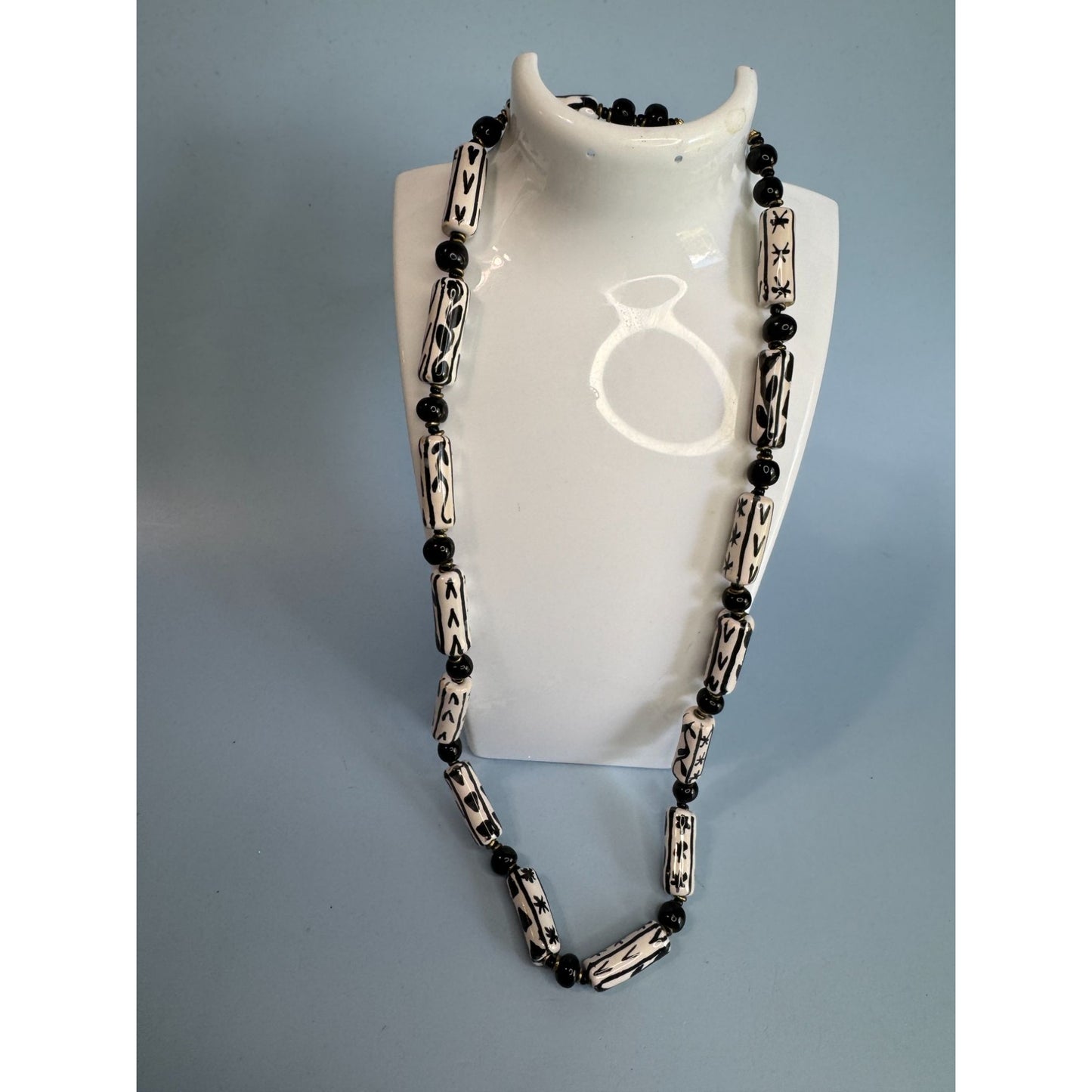 Handcrafted Black & White Glass Beaded Necklace With Unique Patterns