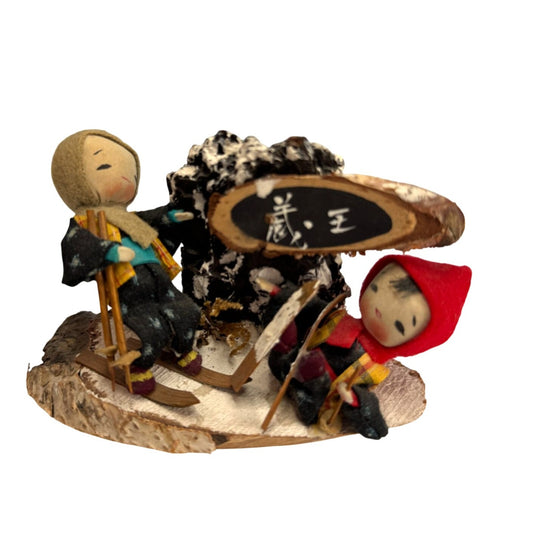 Vintage Japanese Ski Diorama Figurine Mt Zao Handmade Felt Wood Skiers Souvenir