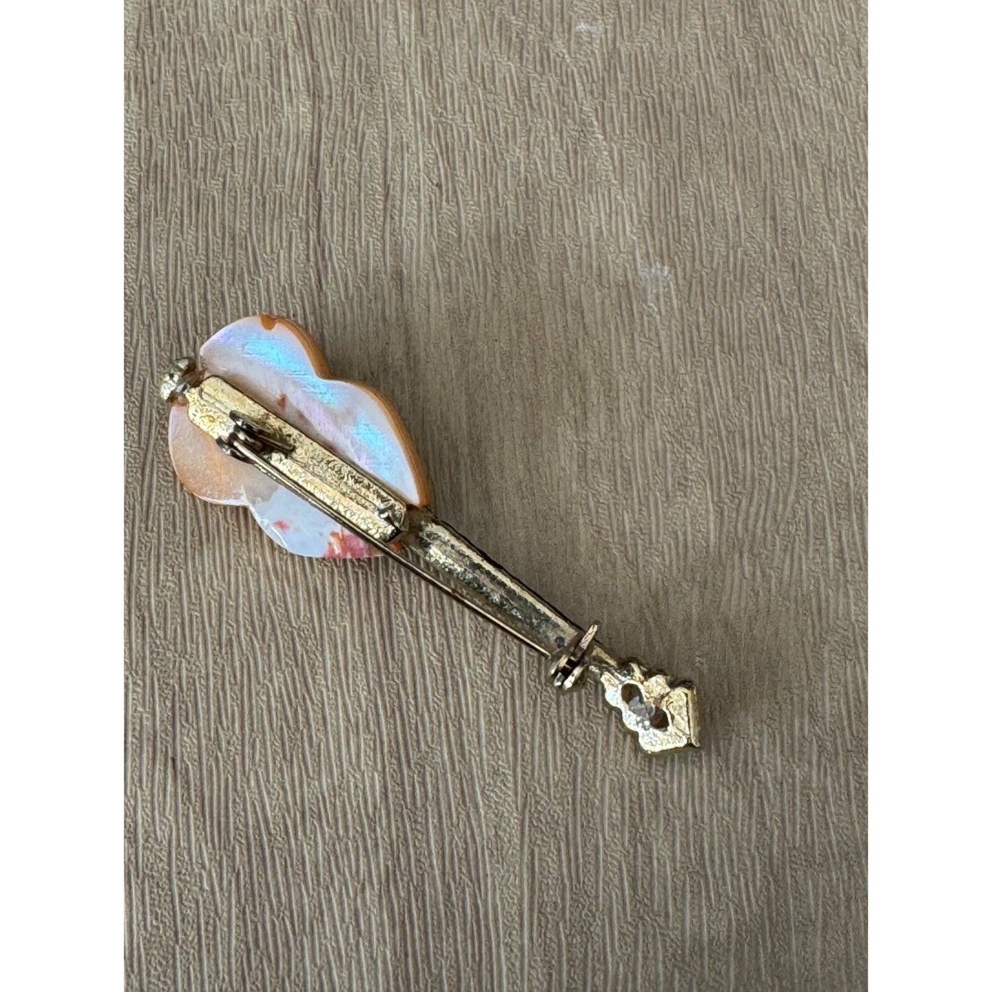 Title:  Vintage Abalone Shell Violin Brooch Gold Tone MOP Inlay 2 1/4"