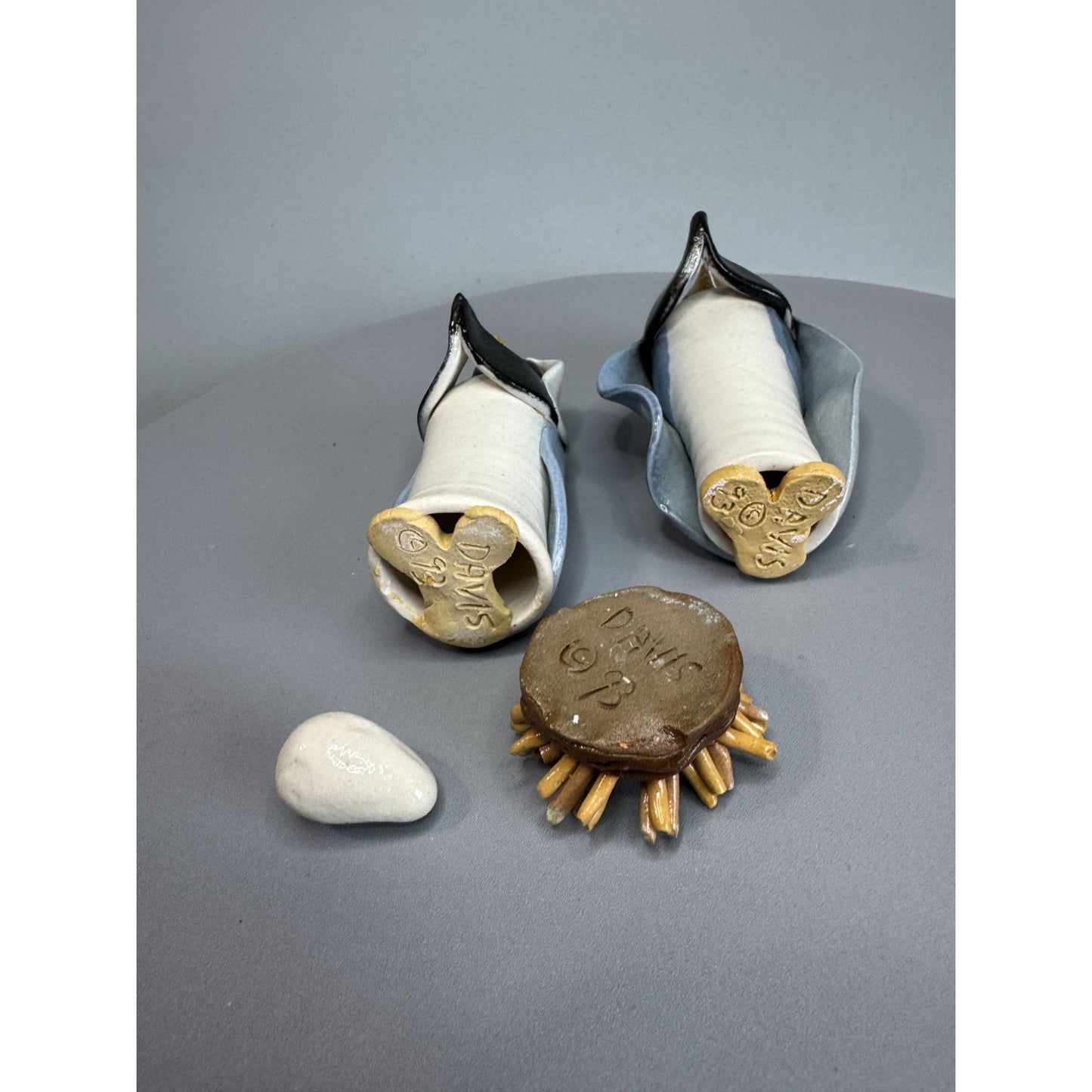 Signed Davis 93 Penguin Nativity Scene Folk Art Mary Joseph Baby Jesus 4" Pottery