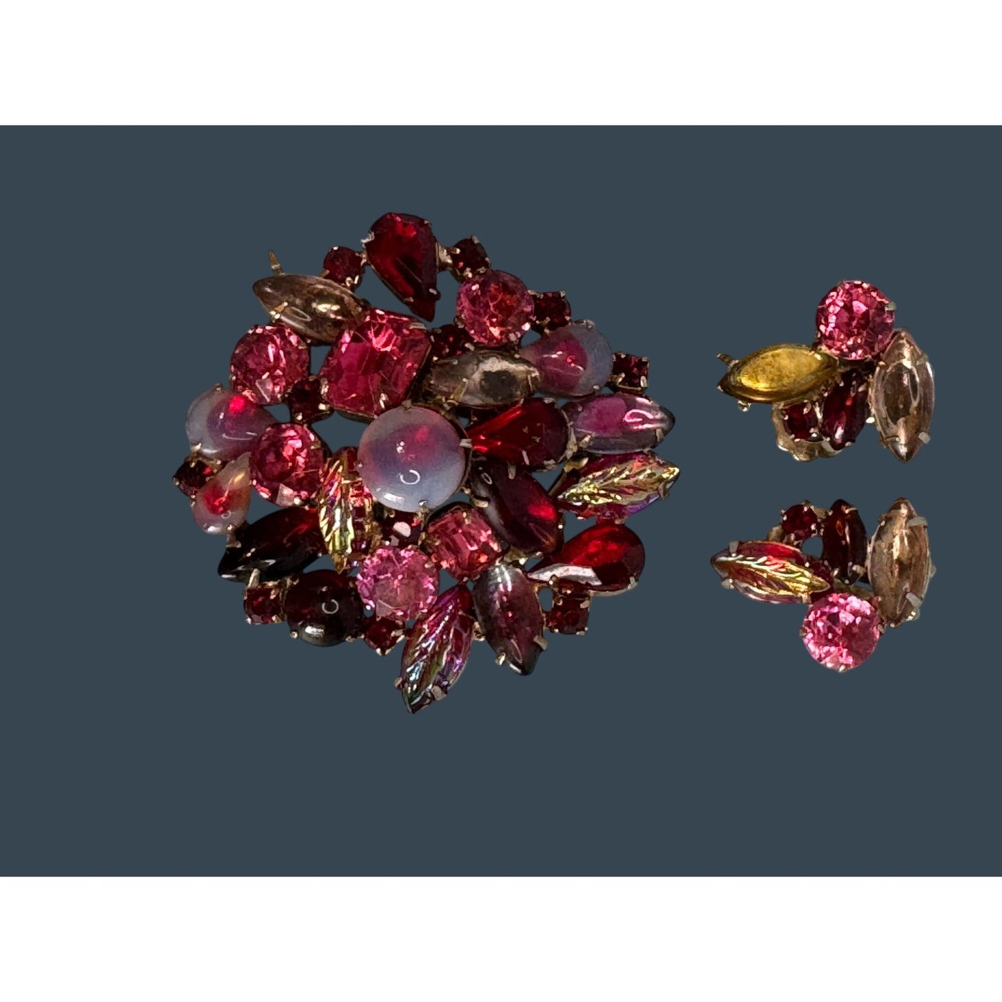 Vintage Juliana Style Brooch Earrings Set w/Givre Molded Red Pink Rhinestones